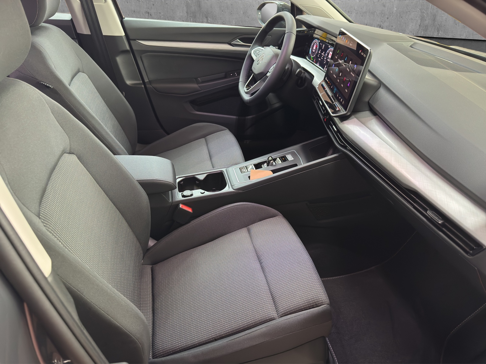VW Golf 1.5 e TSI mHEV Value DSG-image-7