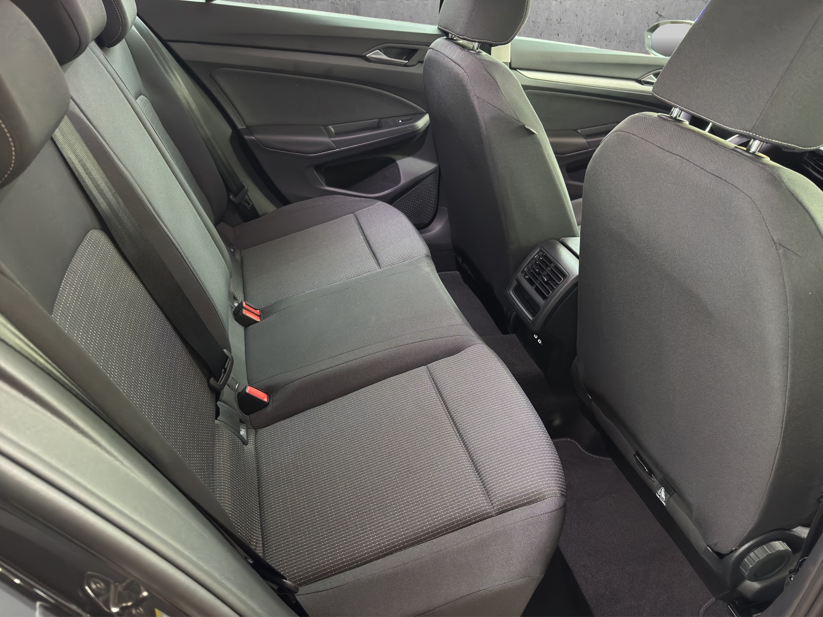 VW Golf 1.5 e TSI mHEV Value DSG-image-11