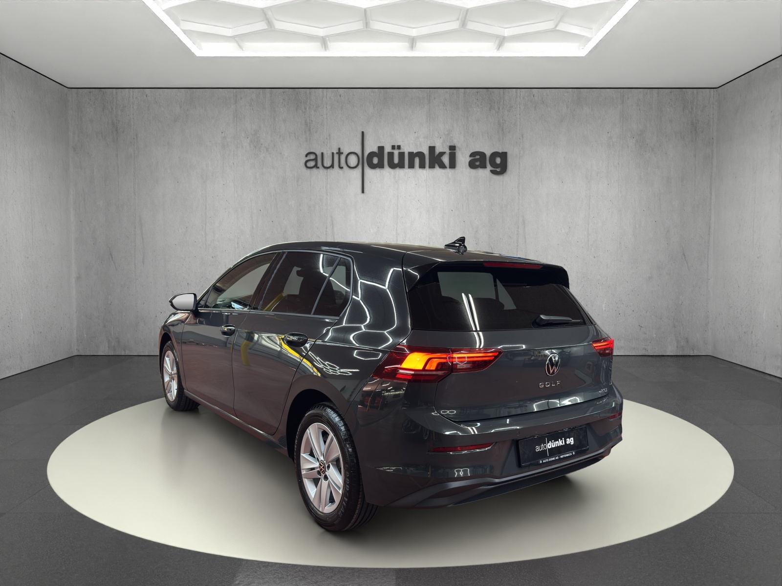VW Golf 1.5 e TSI mHEV Value DSG-image-2