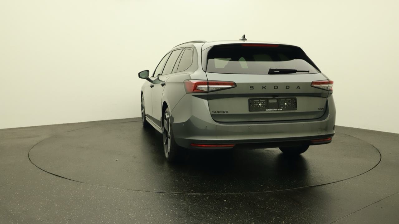 SKODA Superb Combi 2.0 TDi Sportline 4x4 DSG-showroom-element-3