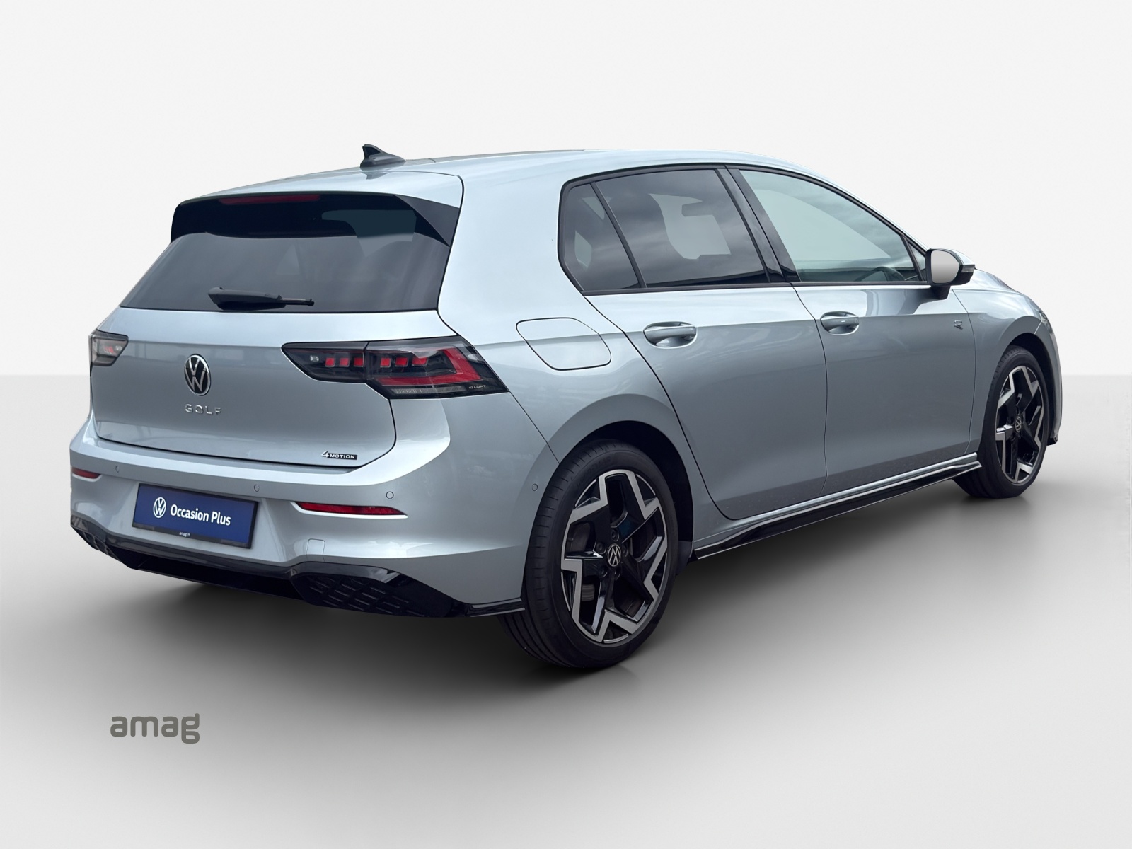 VW Golf 2.0 TSI R-Line DSG 4 Motion-image-4