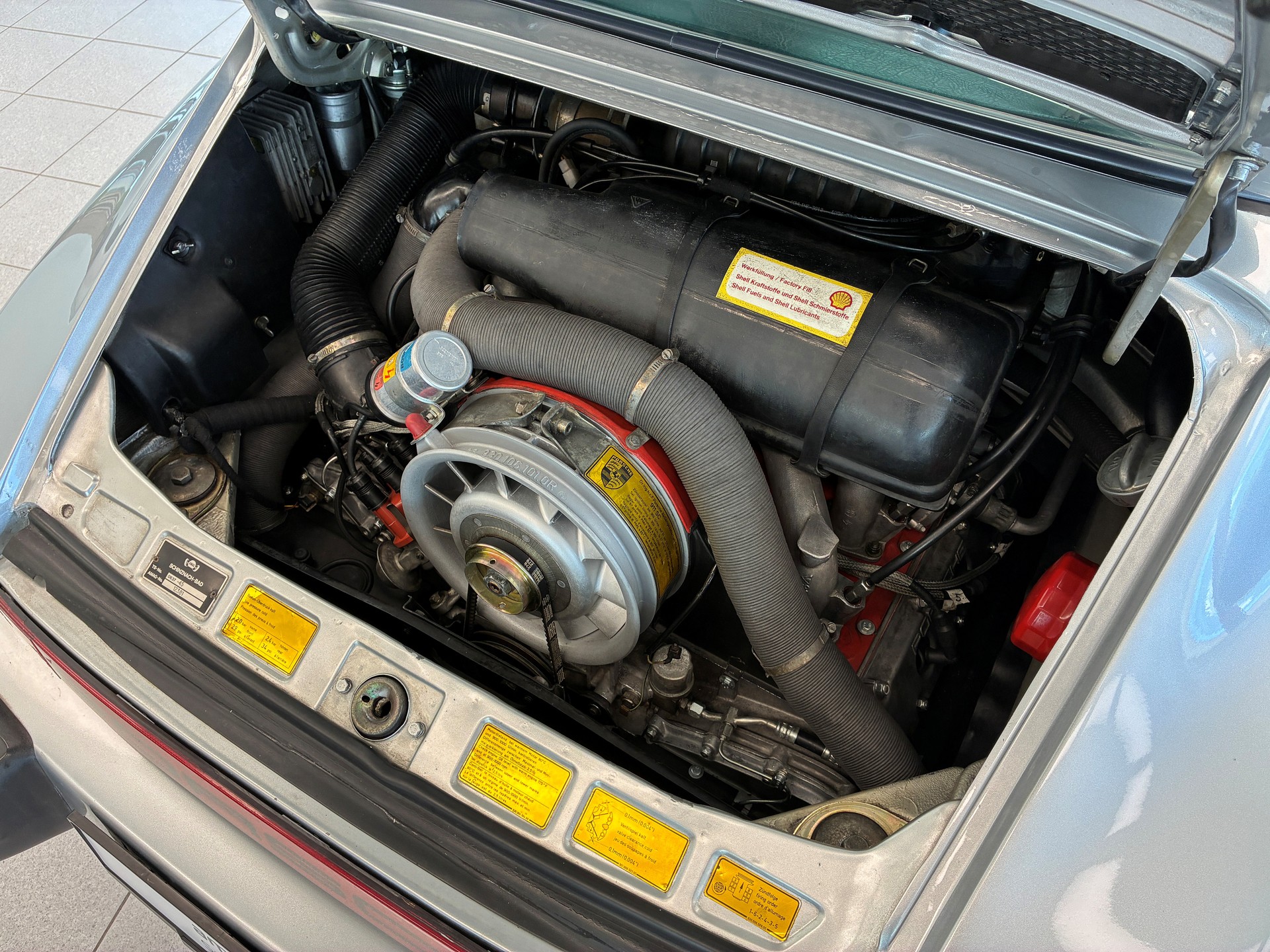 PORSCHE 911 SC Targa-image-13