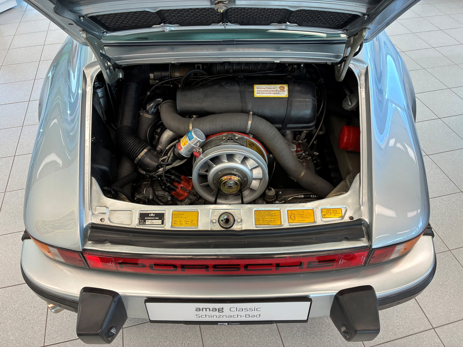 PORSCHE 911 SC Targa-image-12