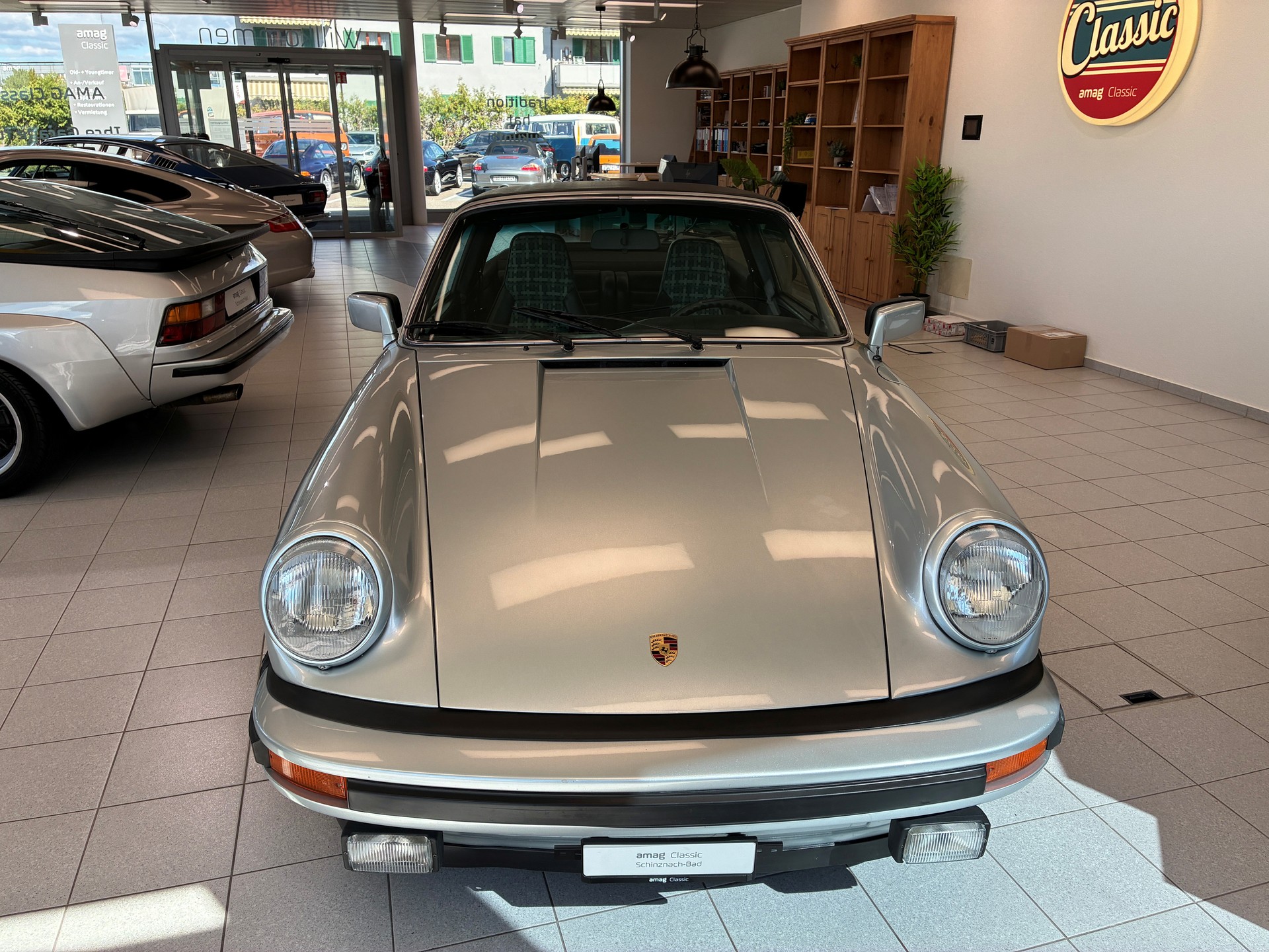 PORSCHE 911 SC Targa-image-1