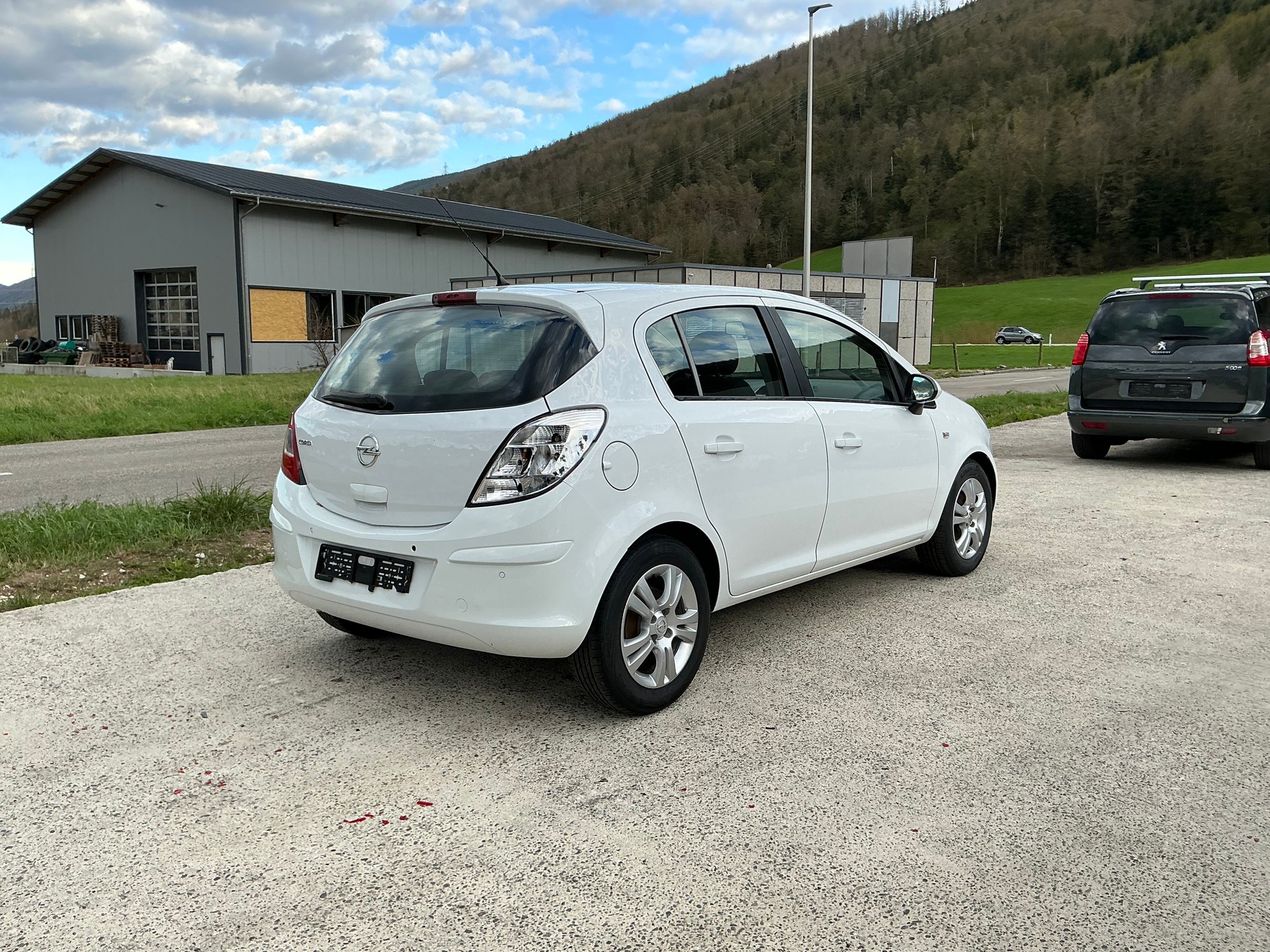 OPEL Corsa 1.4 TP Color Edition-image-3
