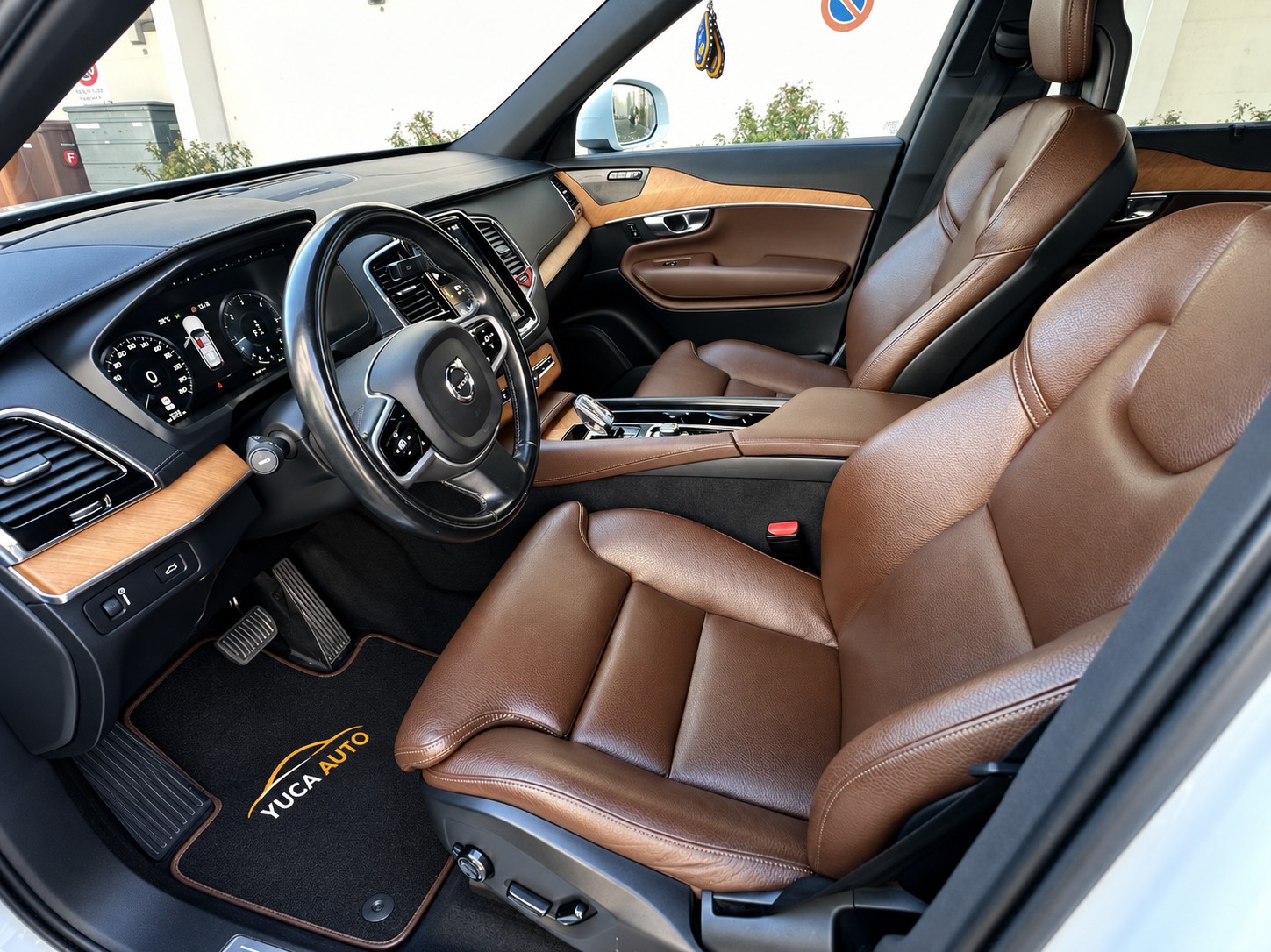 VOLVO XC90 B5 Diesel Mild Hybrid AWD Inscription Geartronic-image-6