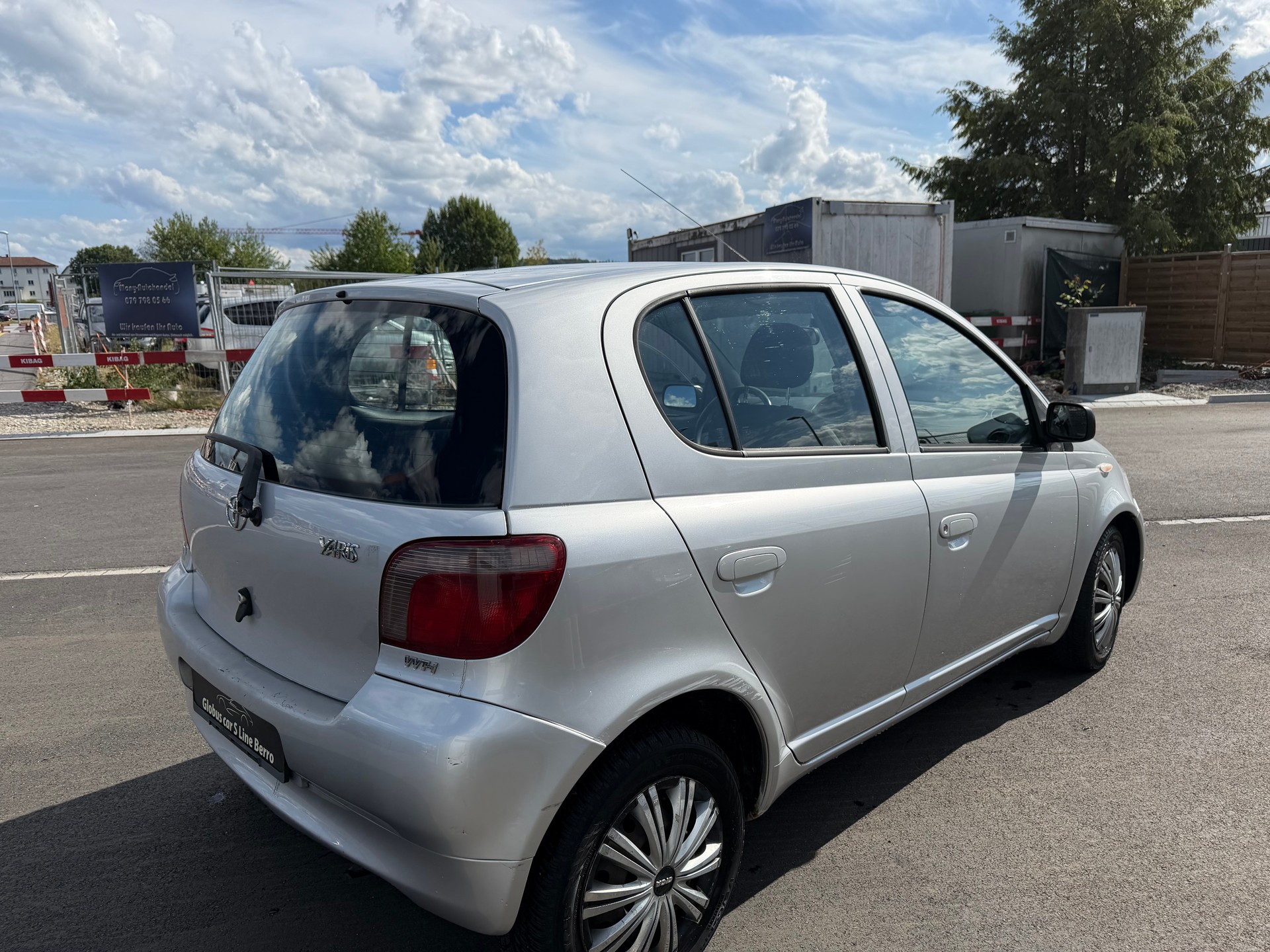 TOYOTA Yaris 1.3 Linea Sol-image-4