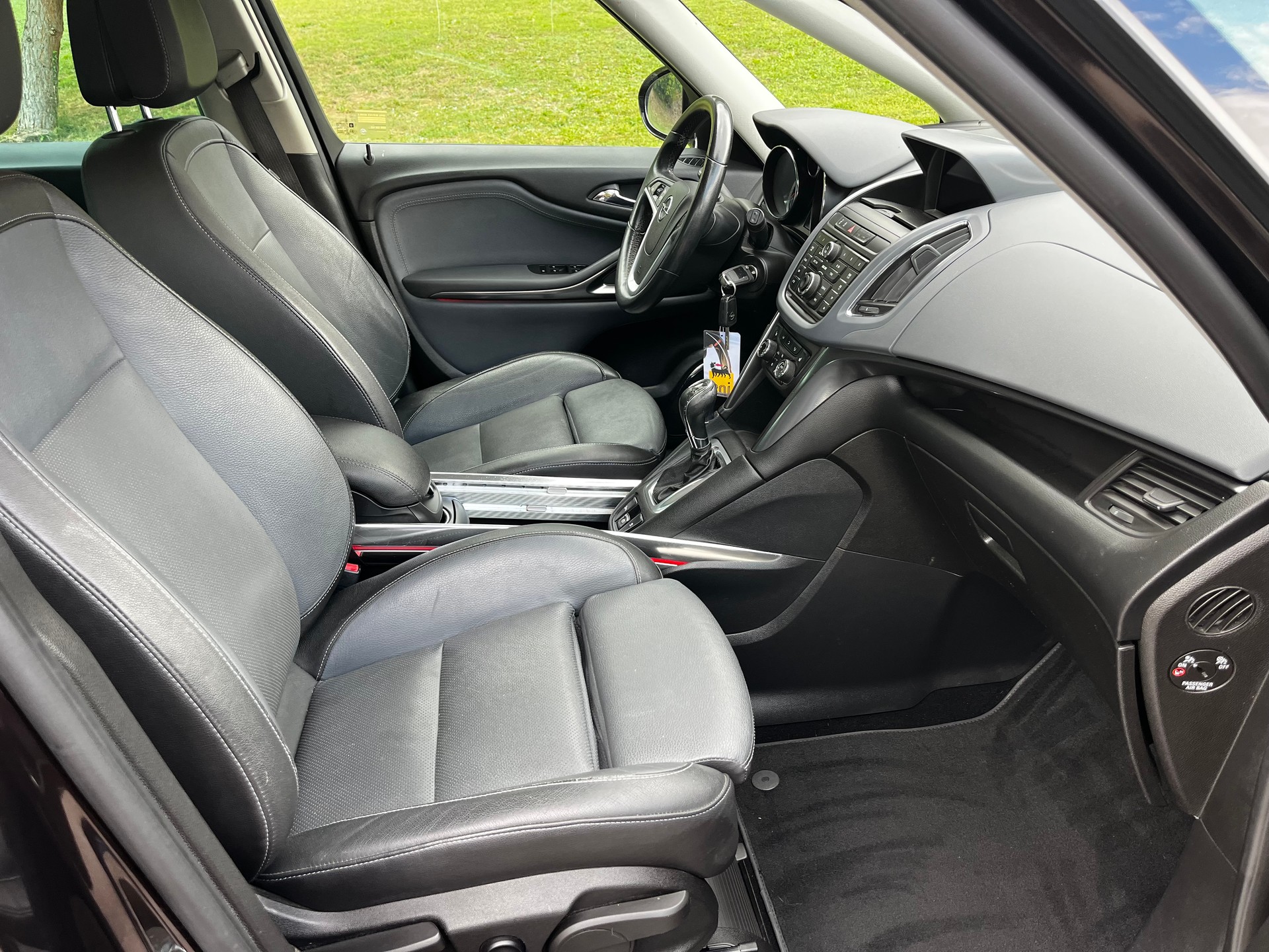 OPEL Zafira Tourer 1.4i 16V Turbo Sport Automatic-image-10