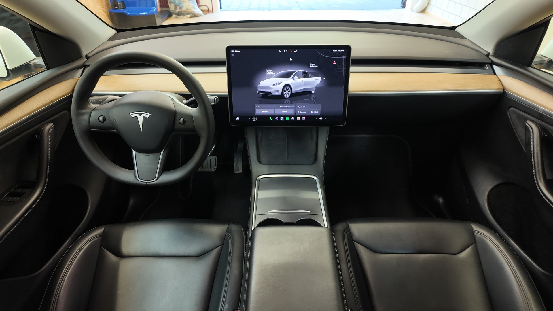TESLA Model Y Long Range-image-8