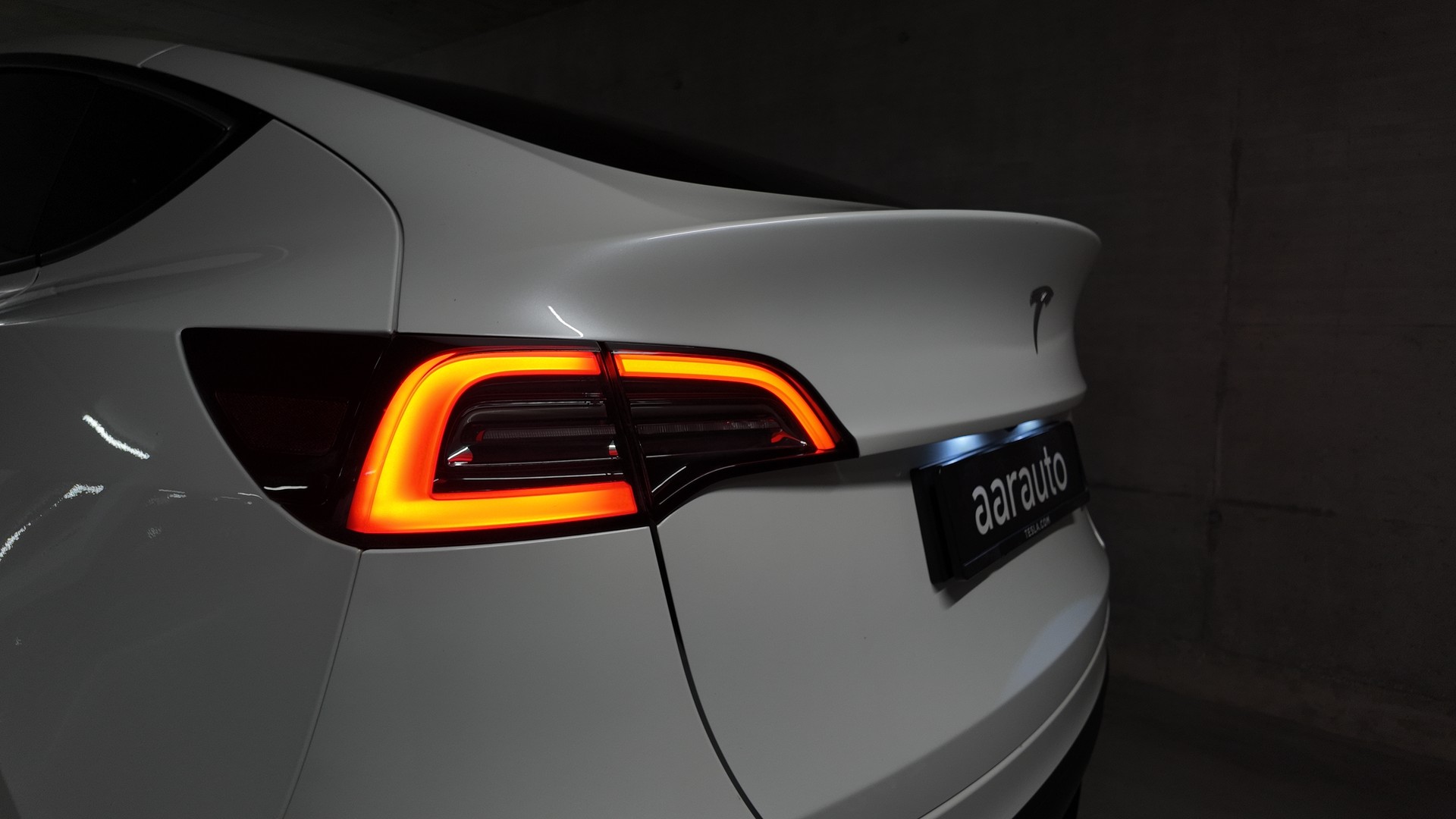 TESLA Model Y Long Range-image-7