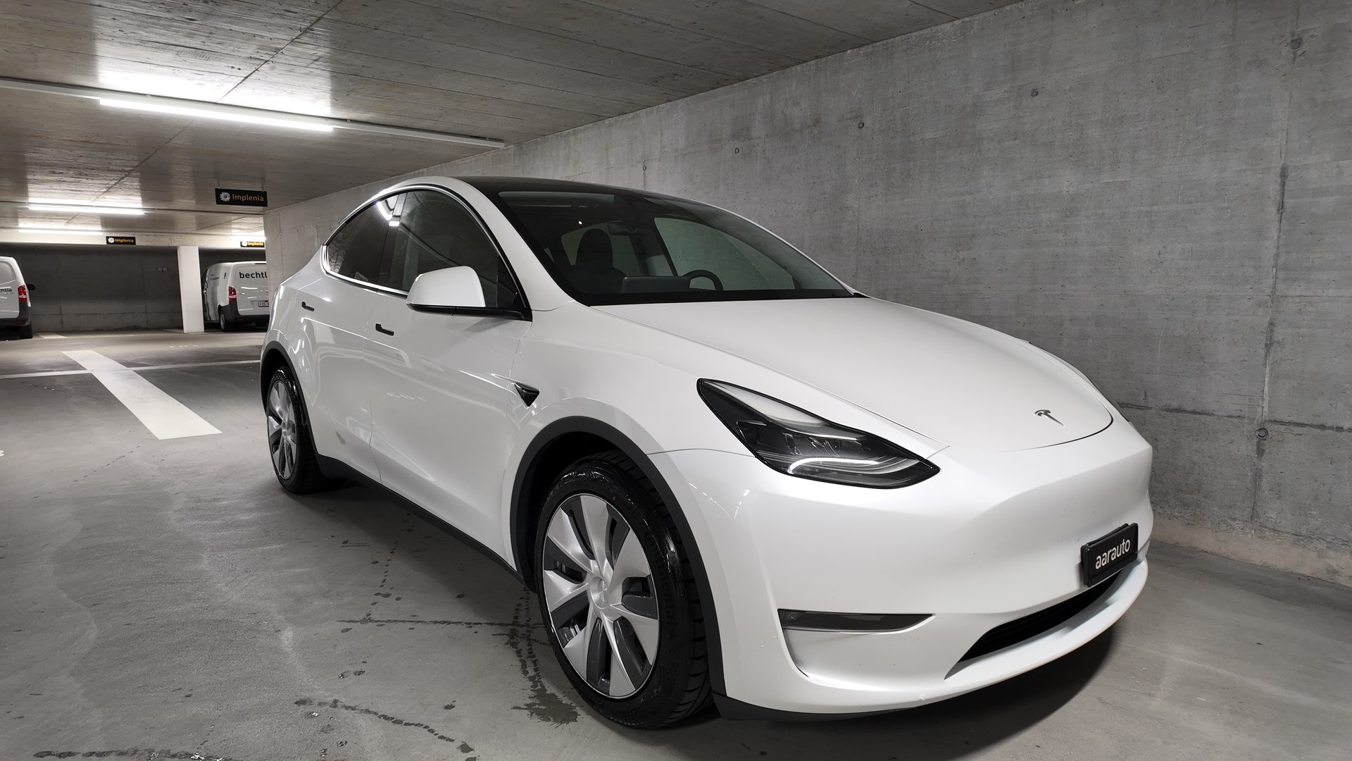 TESLA Model Y Long Range-image-5