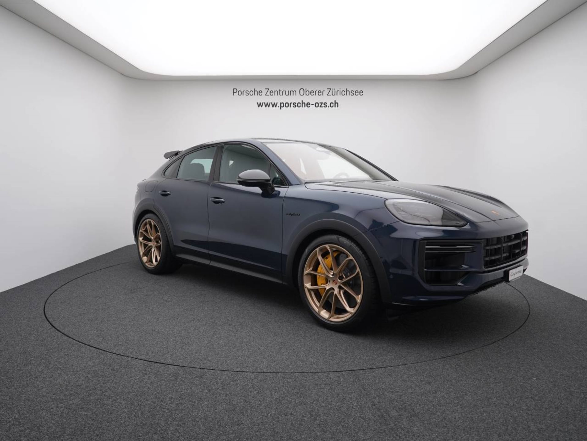 PORSCHE Cayenne Turbo E-Hybrid Coupé mit GT-Paket-image-8