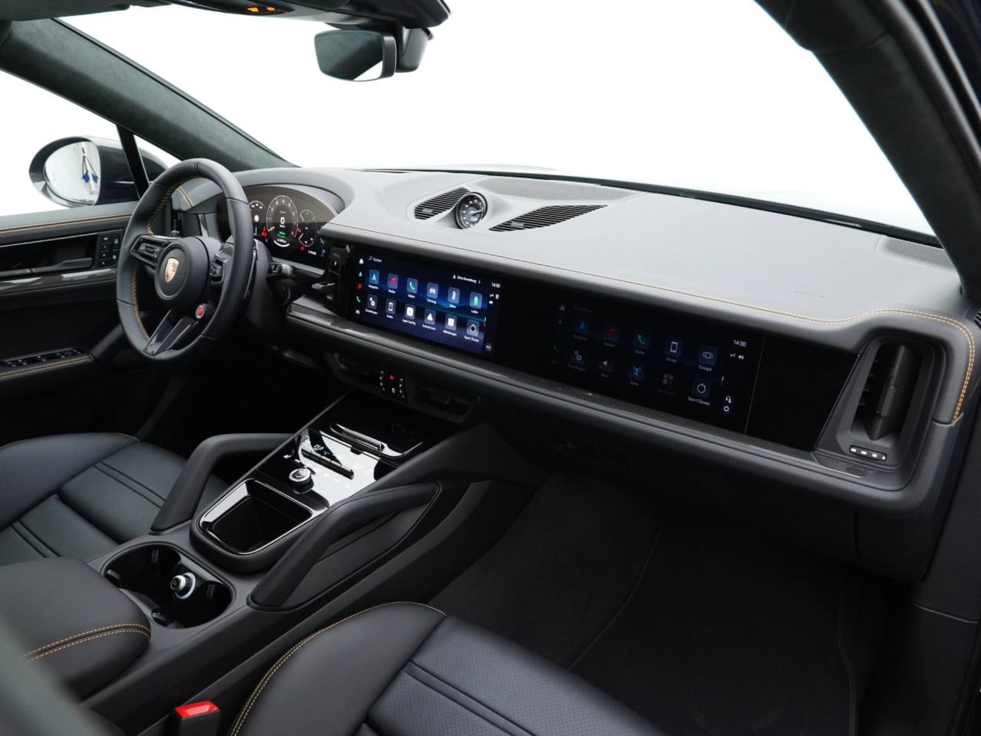 PORSCHE Cayenne Turbo E-Hybrid Coupé mit GT-Paket-image-24