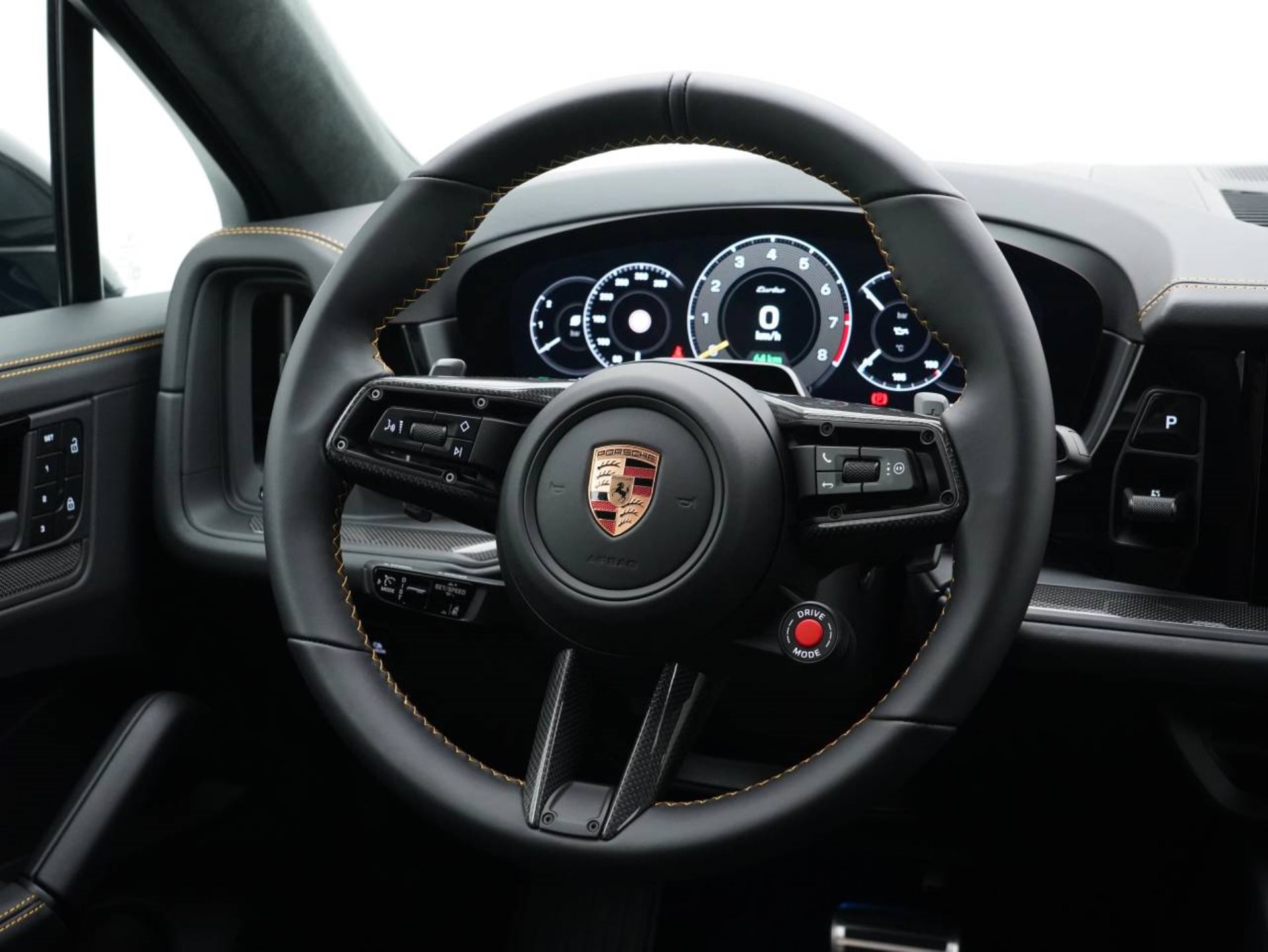 PORSCHE Cayenne Turbo E-Hybrid Coupé mit GT-Paket-image-15