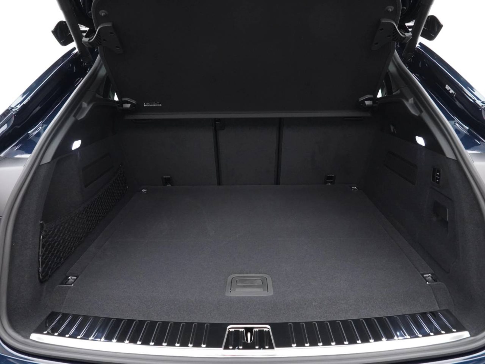 PORSCHE Cayenne Turbo E-Hybrid Coupé mit GT-Paket-image-31