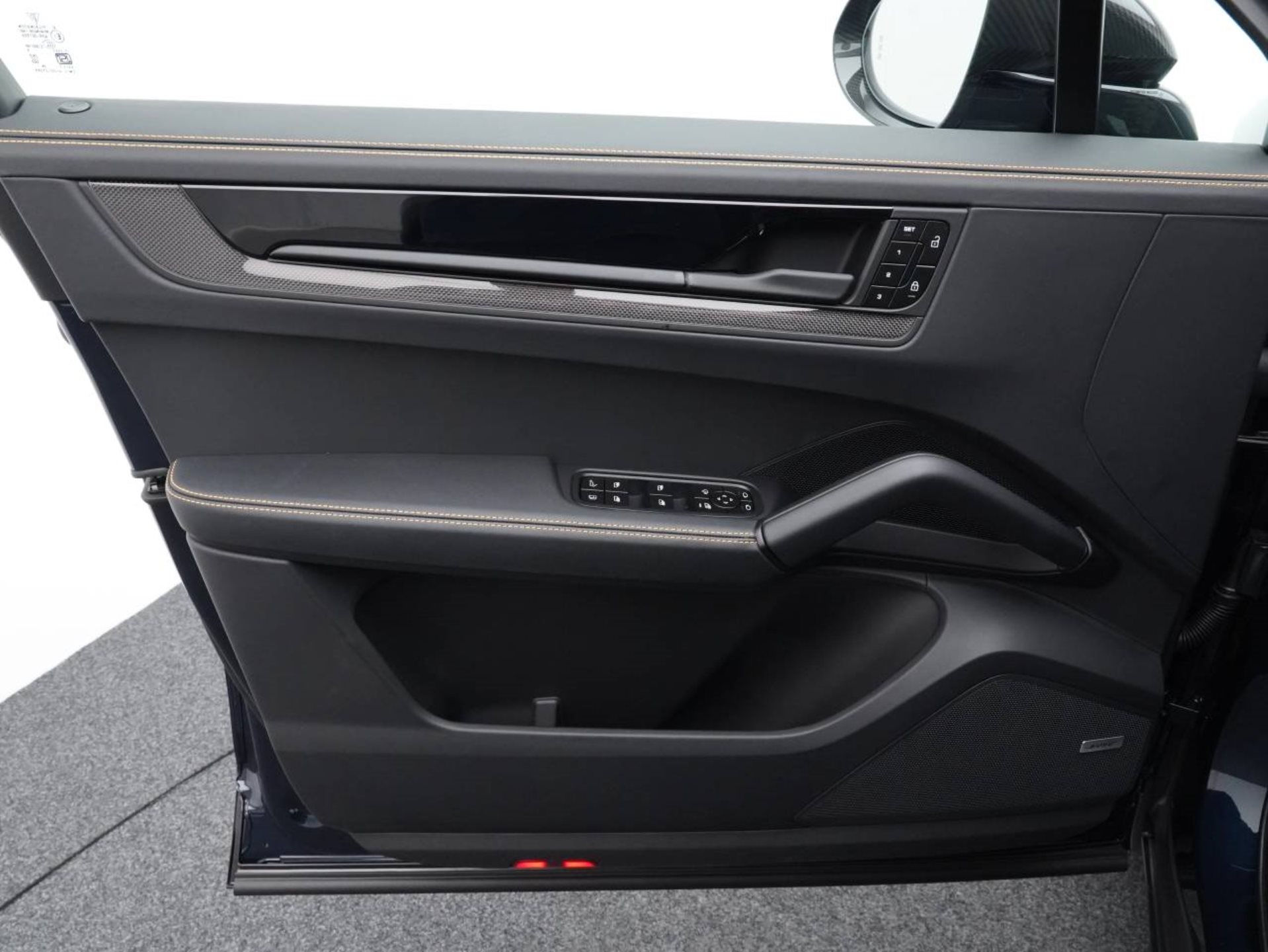 PORSCHE Cayenne Turbo E-Hybrid Coupé mit GT-Paket-image-20