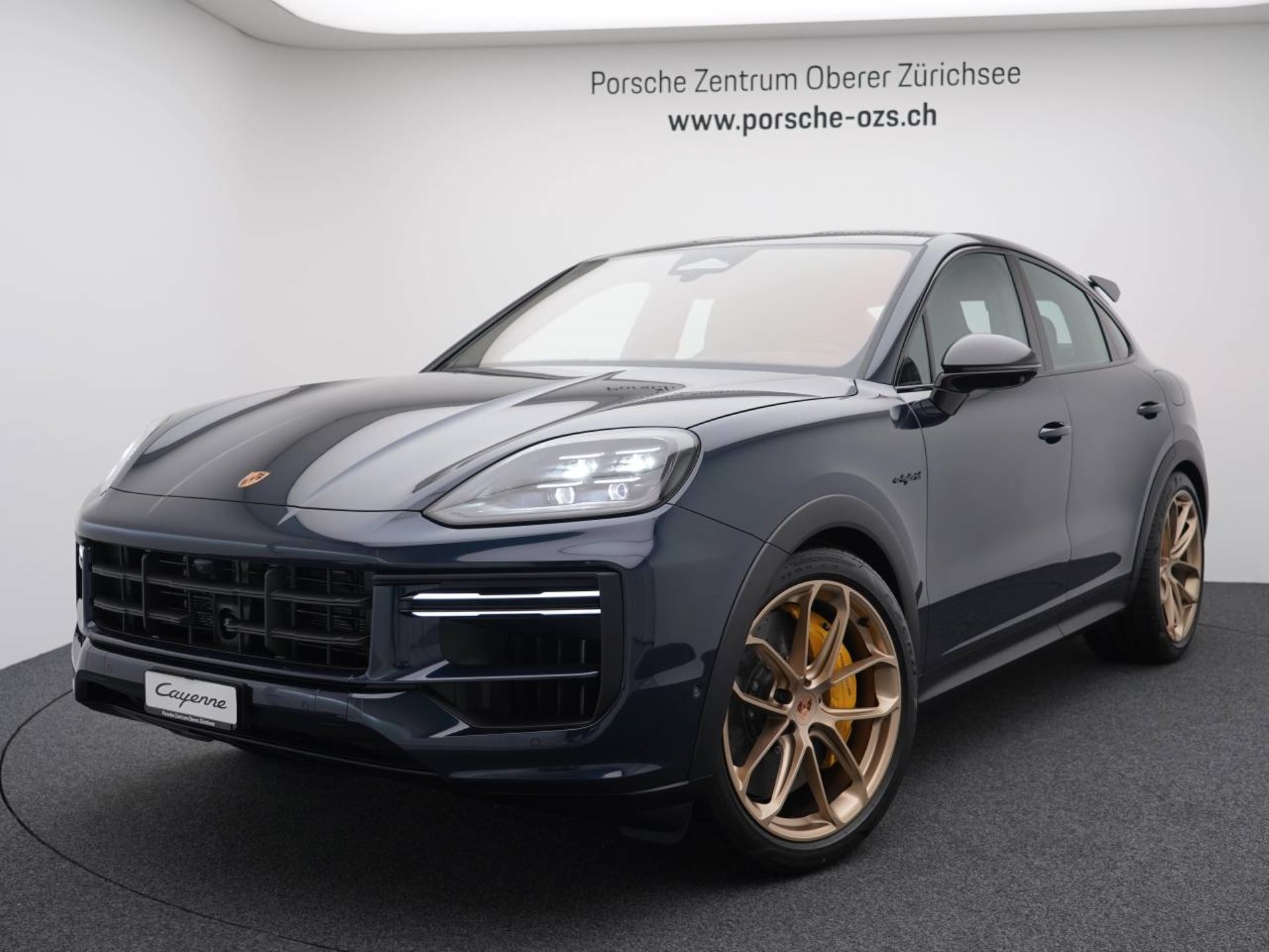 PORSCHE Cayenne Turbo E-Hybrid Coupé mit GT-Paket-image-0