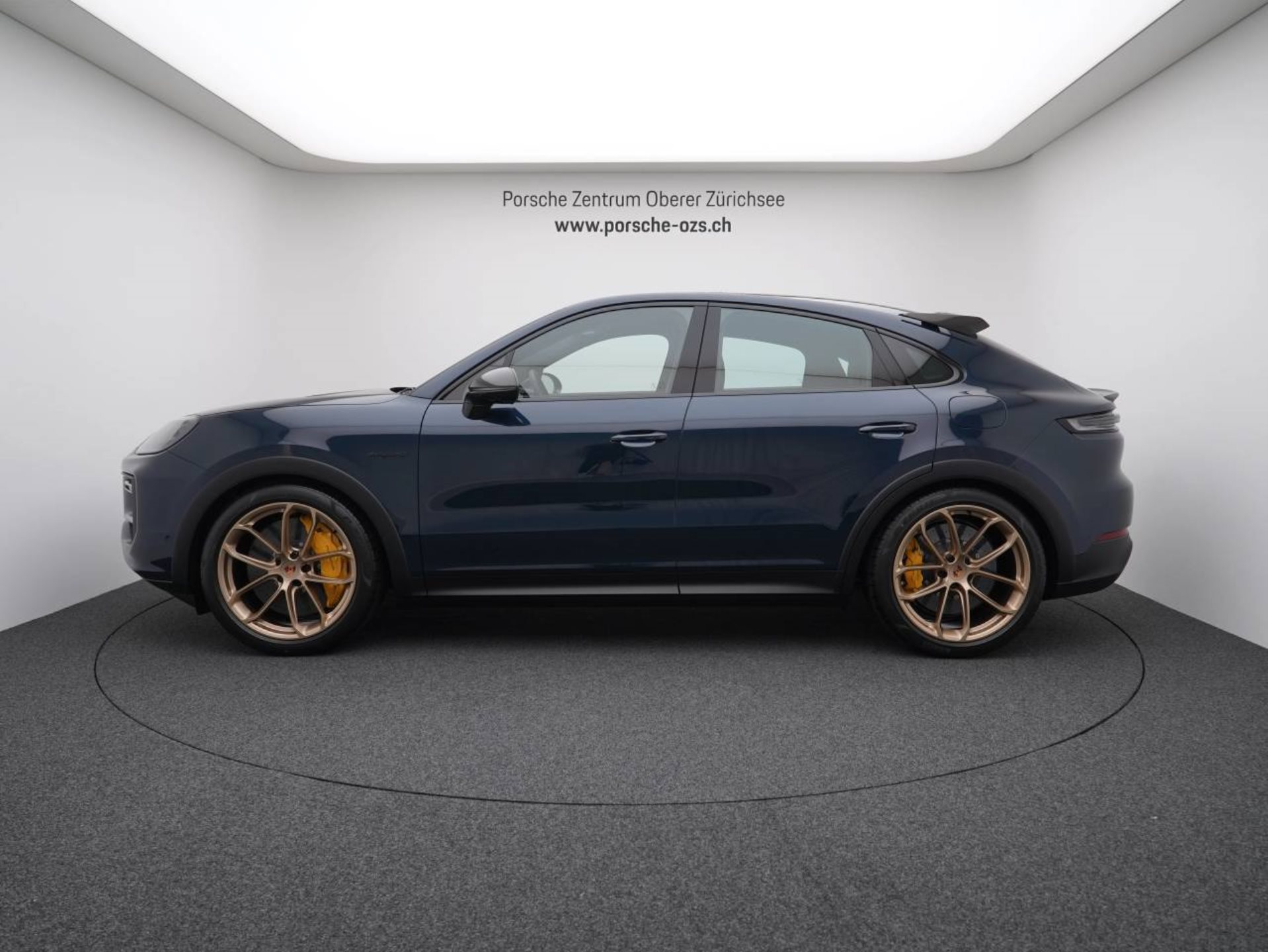 PORSCHE Cayenne Turbo E-Hybrid Coupé mit GT-Paket-image-1