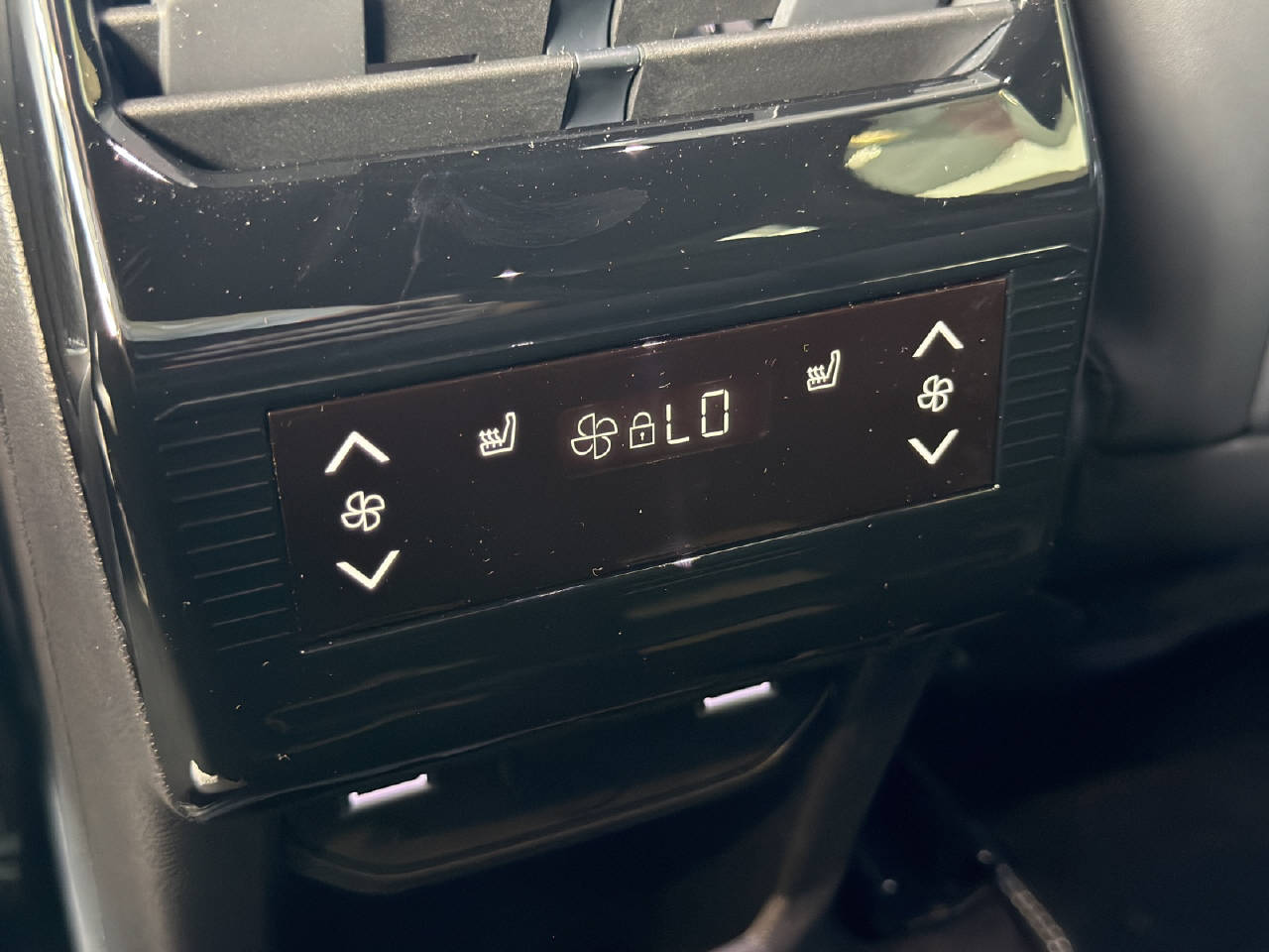 PEUGEOT 5008 1.2 Hybrid GT Exclusive-image-10
