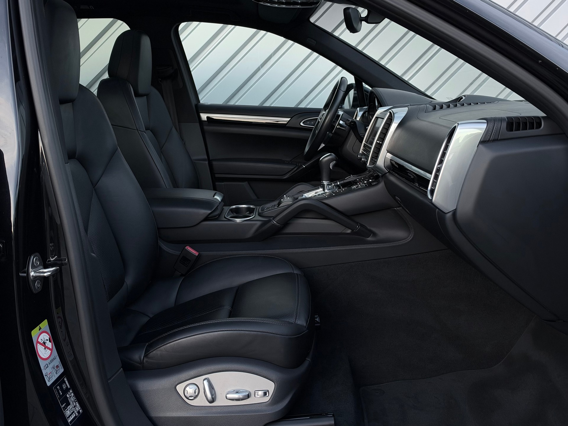PORSCHE Cayenne Diesel-image-8