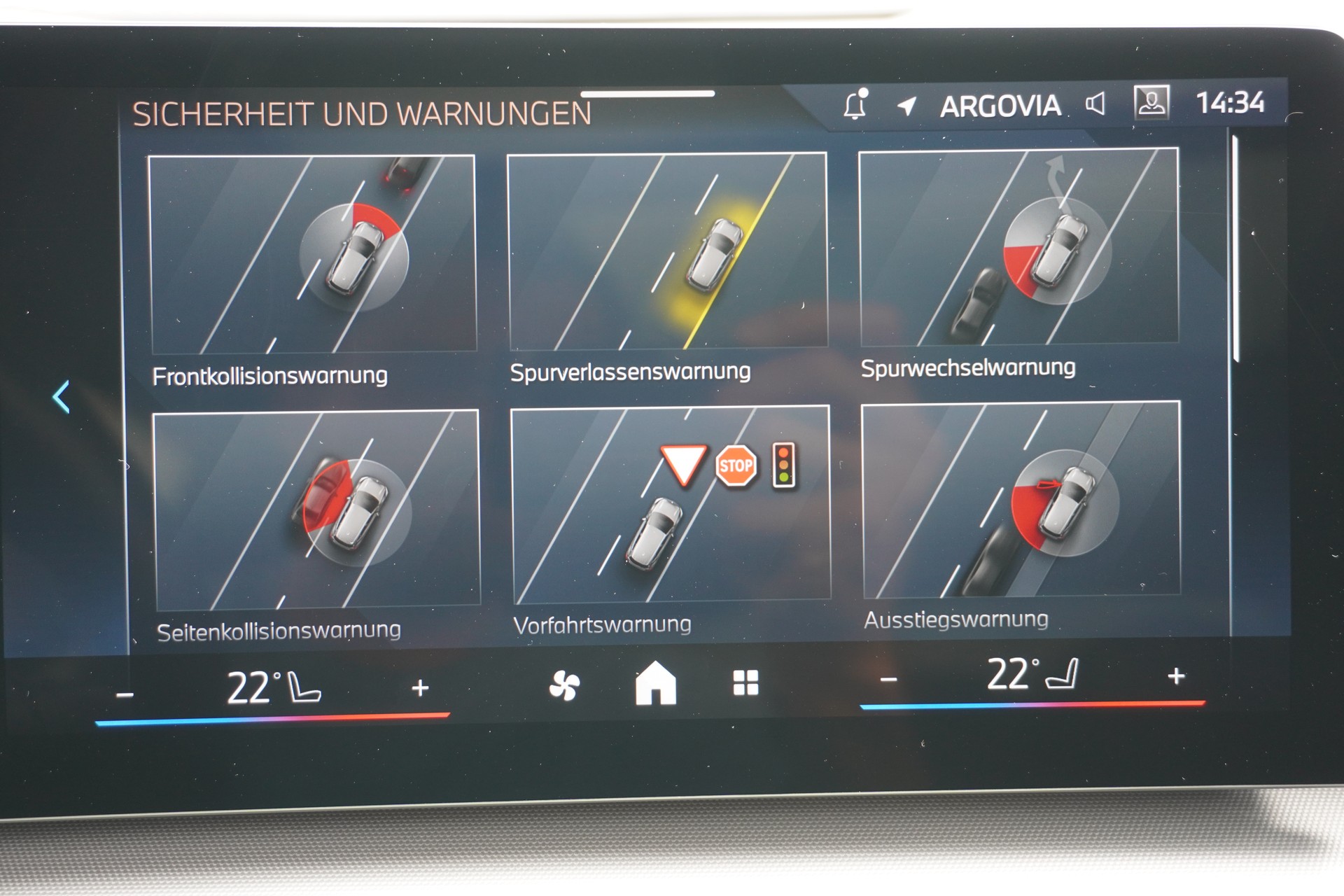 BMW 223d Active Tourer xDrive DKG-image-29