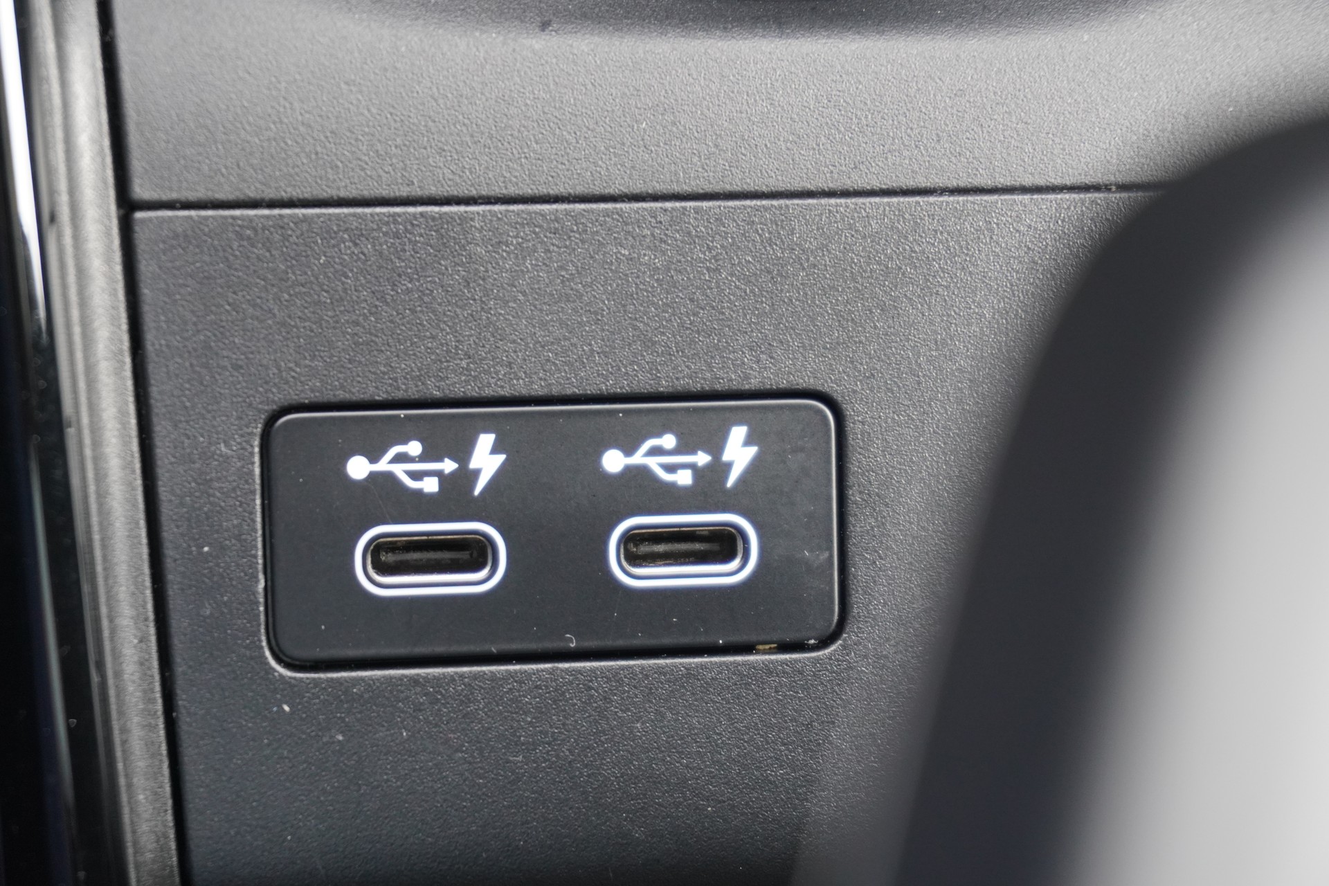 BMW 223d Active Tourer xDrive DKG-image-18