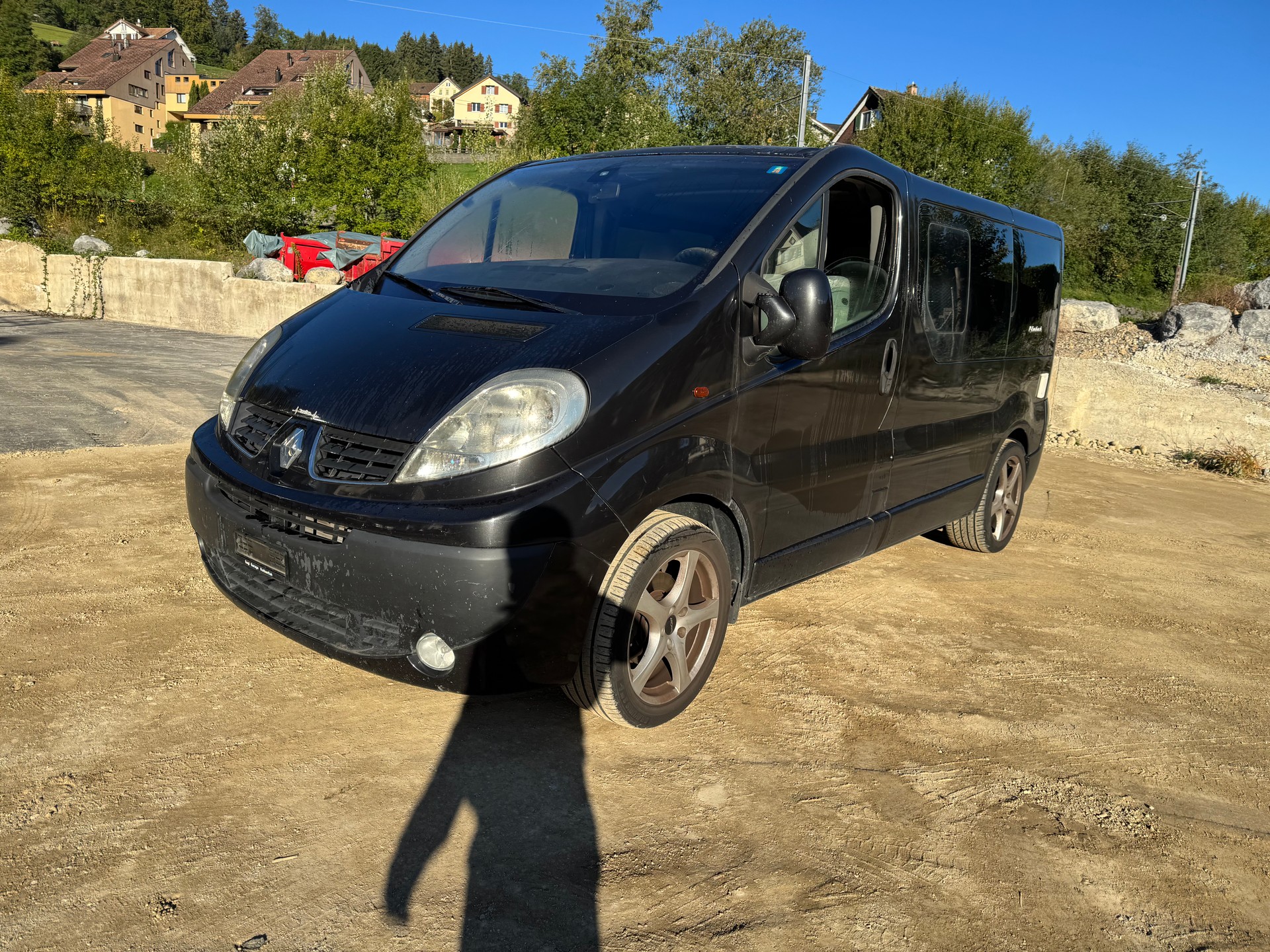 RENAULT Trafic 2.5dCi L1H1 Passenger Expression-image-1
