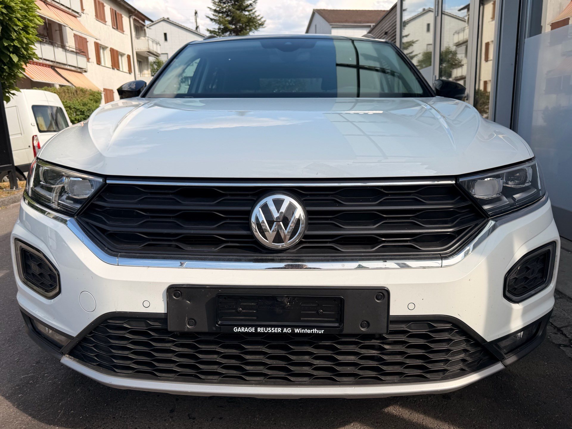 VW T-Roc 2.0 TSI 4MOTION STYLE ***ANHÄNGERKUPPLUNG & PANORAMAGLASDACH***-image-1