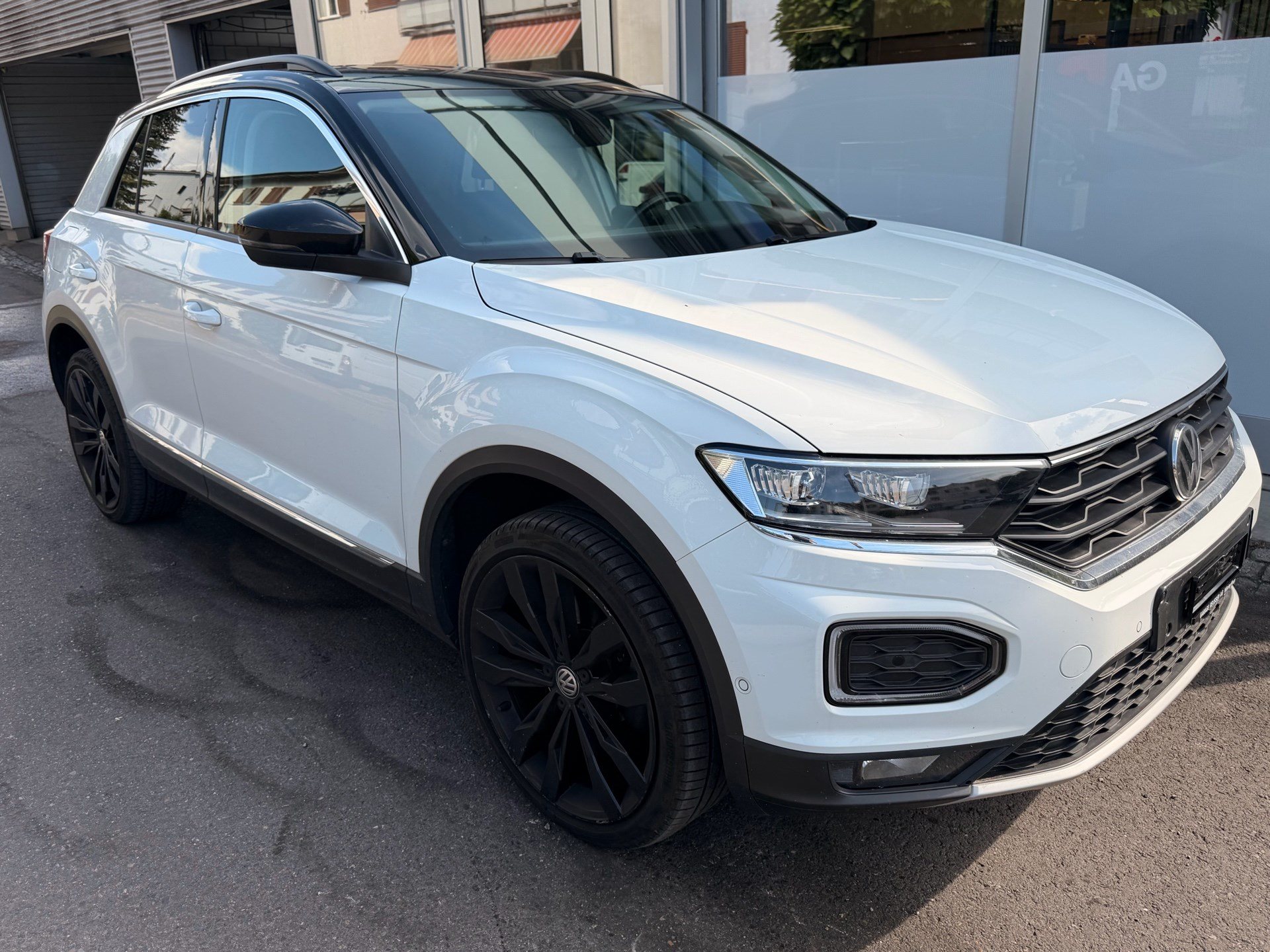 VW T-Roc 2.0 TSI 4MOTION STYLE ***ANHÄNGERKUPPLUNG & PANORAMAGLASDACH***-image-2