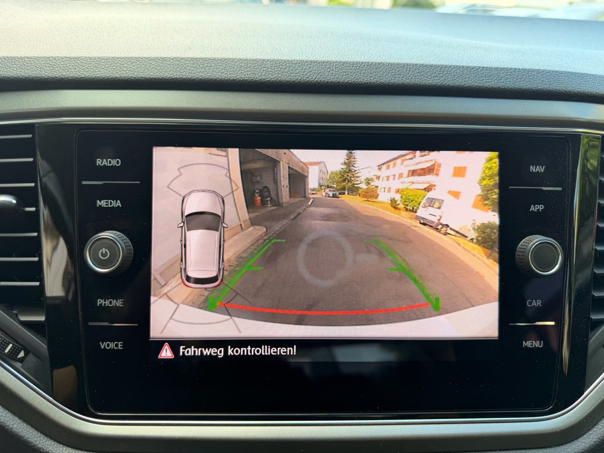 VW T-Roc 2.0 TSI 4MOTION STYLE ***ANHÄNGERKUPPLUNG & PANORAMAGLASDACH***-image-13