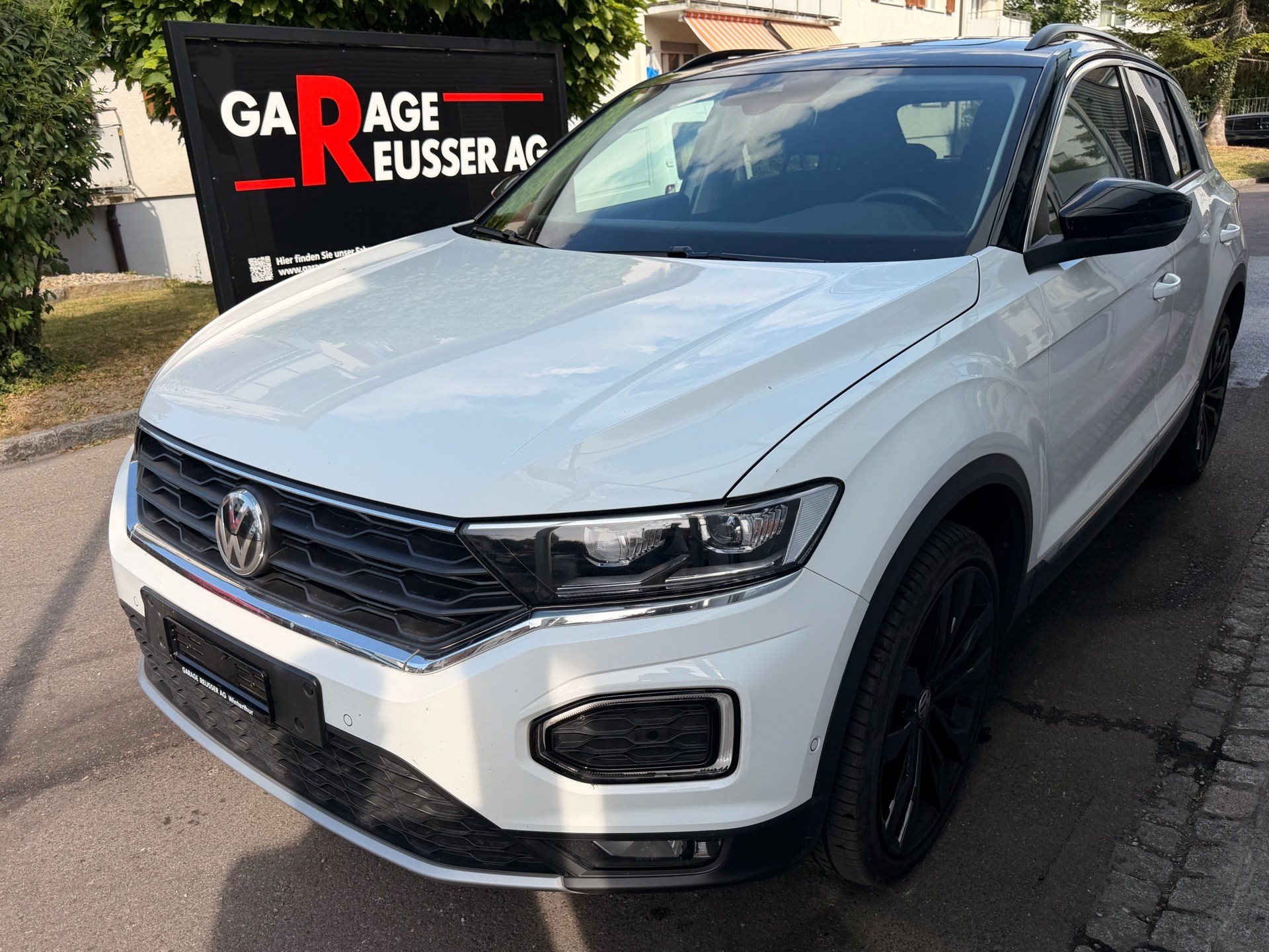 VW T-Roc 2.0 TSI 4MOTION STYLE ***ANHÄNGERKUPPLUNG & PANORAMAGLASDACH***-image-0