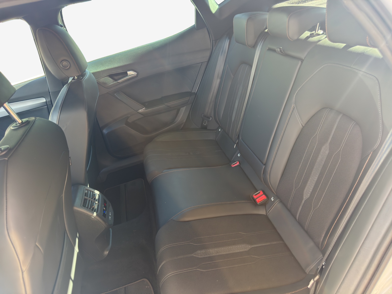 CUPRA Formentor 1.5 TSI Inicio DSG-image-11