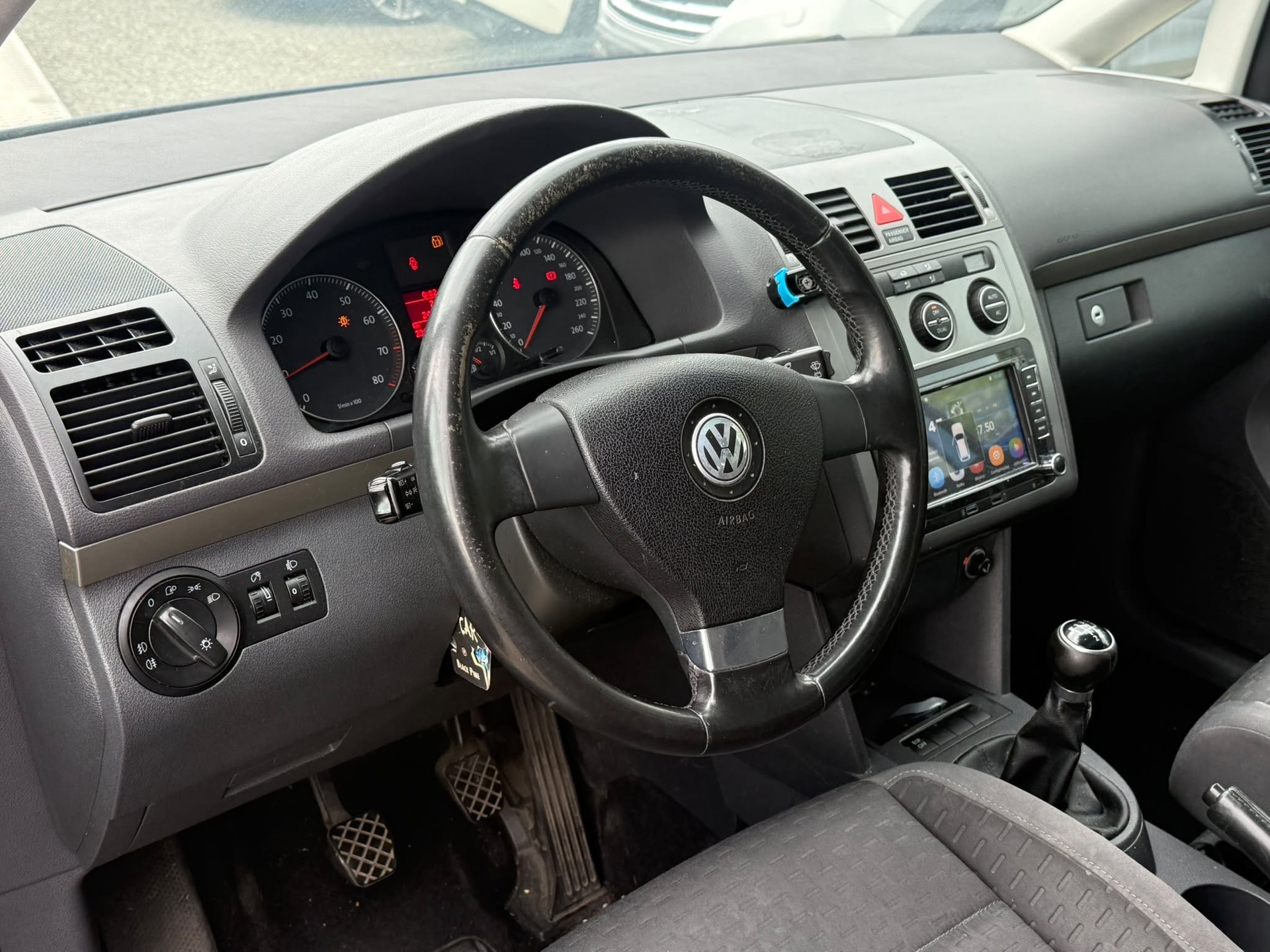 VW Touran 2.0 EcoFuel Conceptline-image-6
