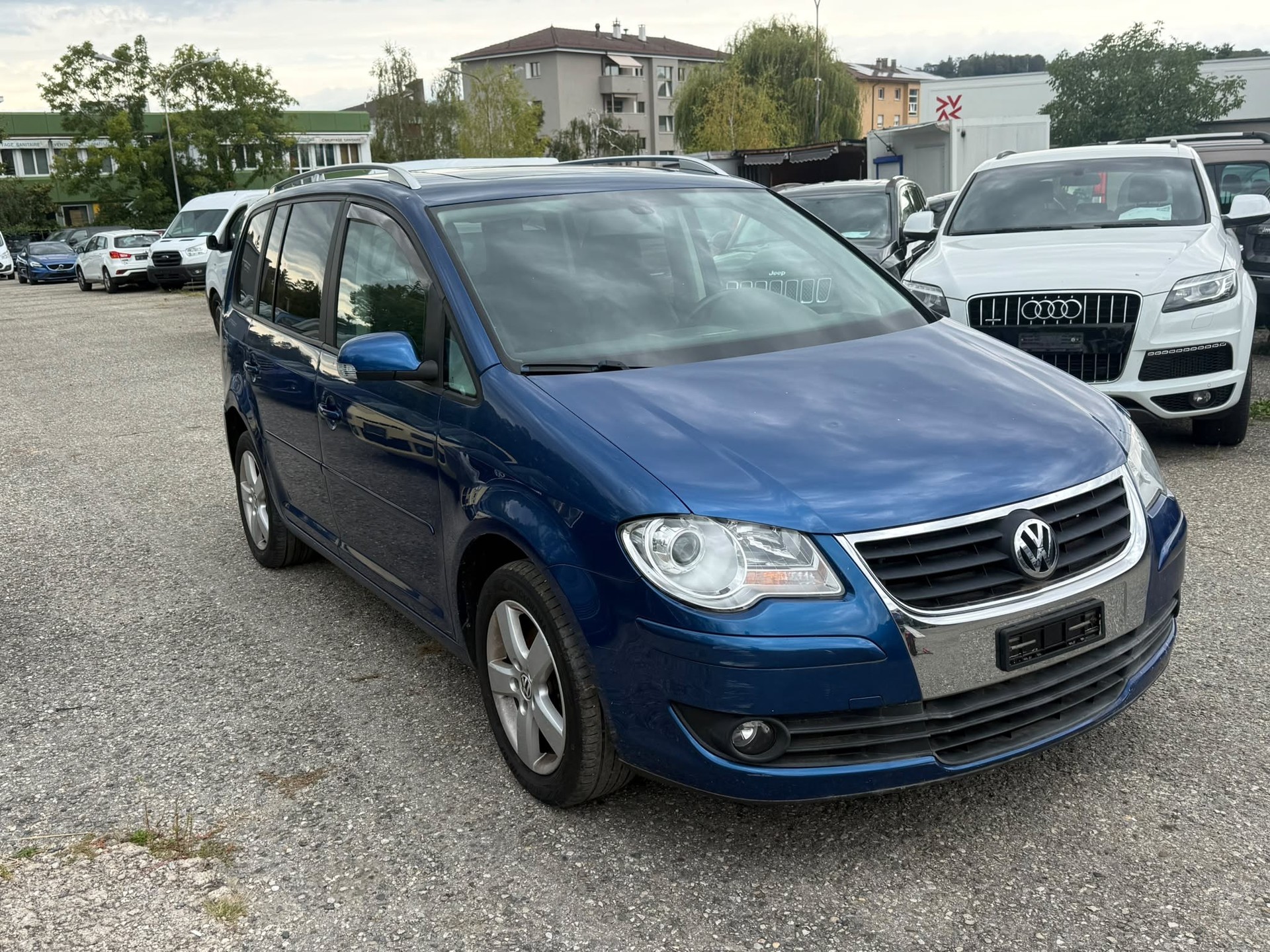 VW Touran 2.0 EcoFuel Conceptline-image-1