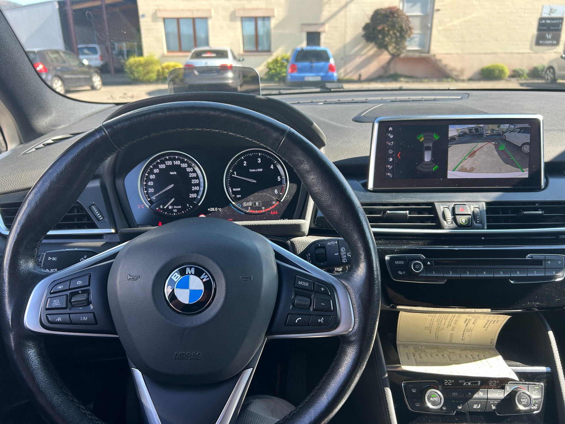 BMW 218d xDrive Active Tourer Steptronic Sport Line-image-6