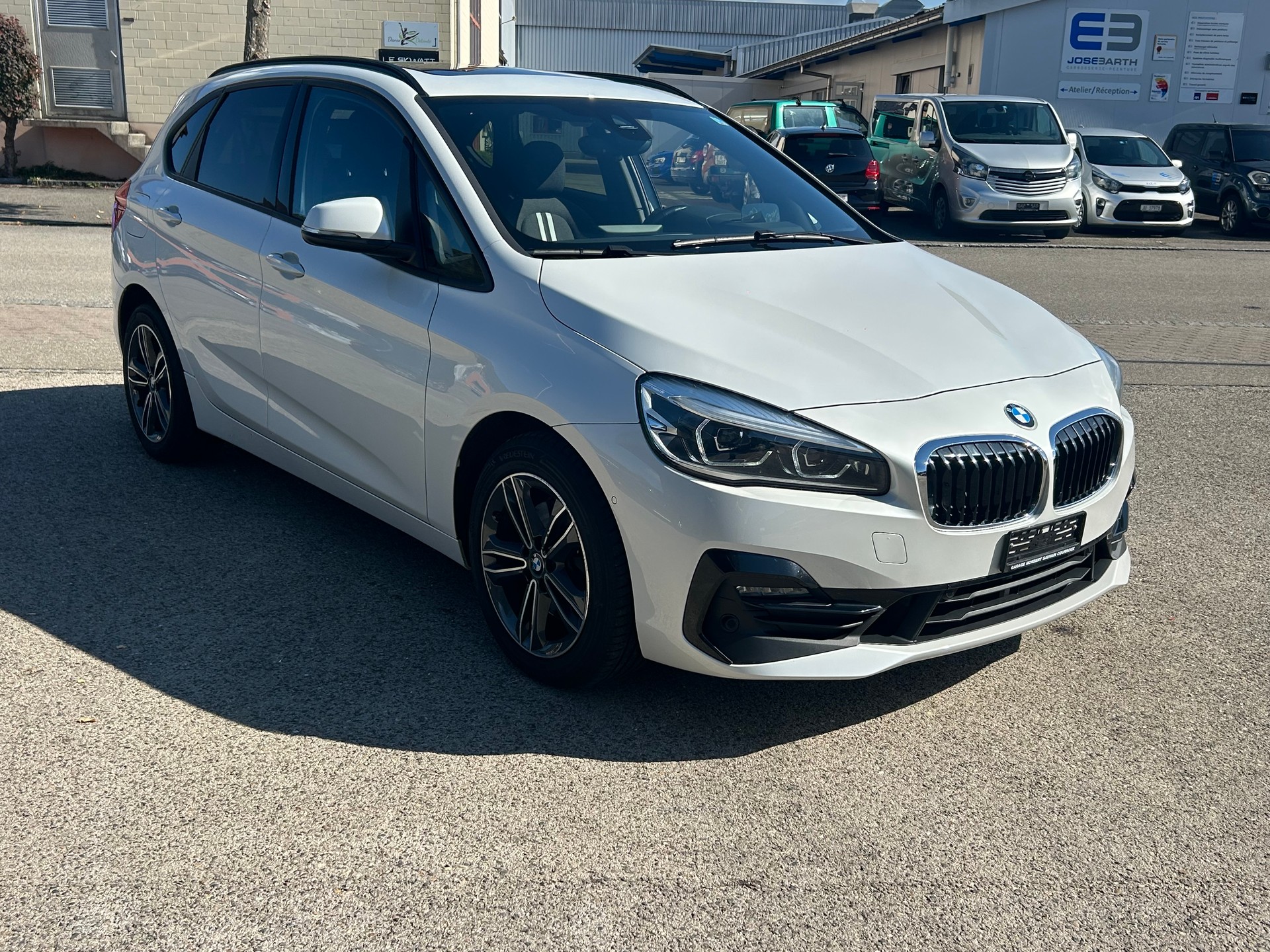 BMW 218d xDrive Active Tourer Steptronic Sport Line-image-2