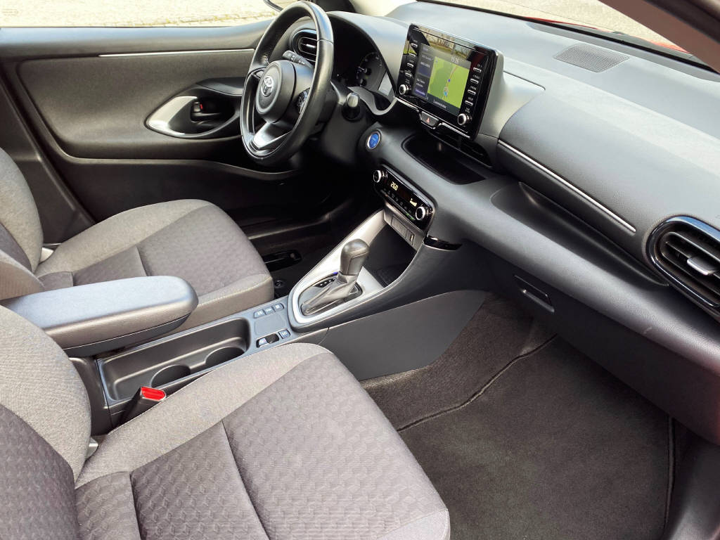 TOYOTA Yaris 1.5 VVT-i HSD Comfort-image-7