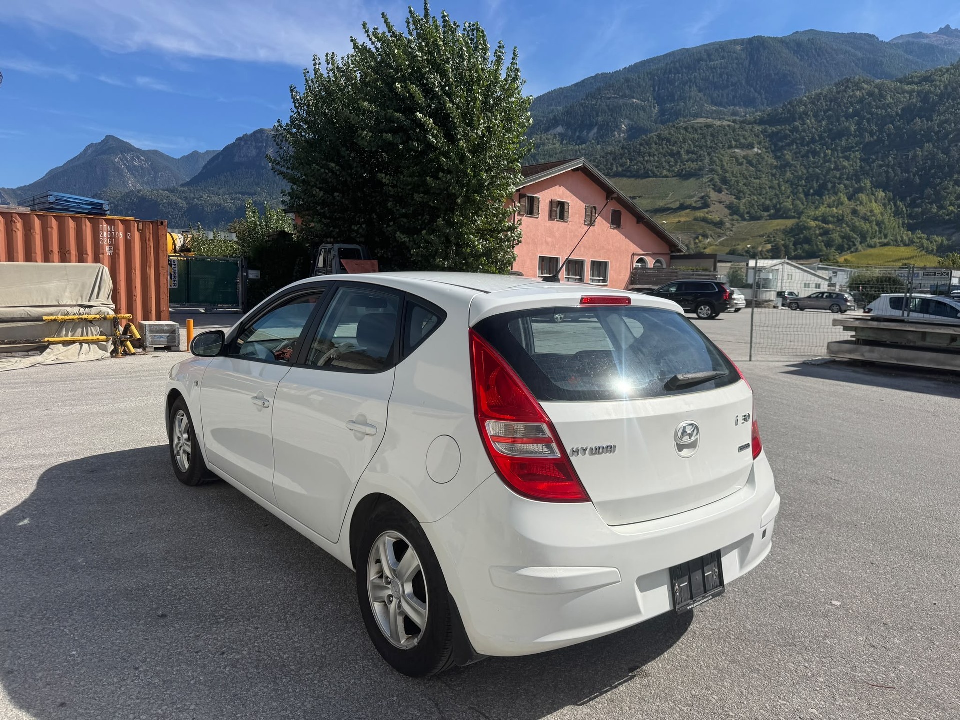 HYUNDAI i30 1.6 CRDi Style-image-4