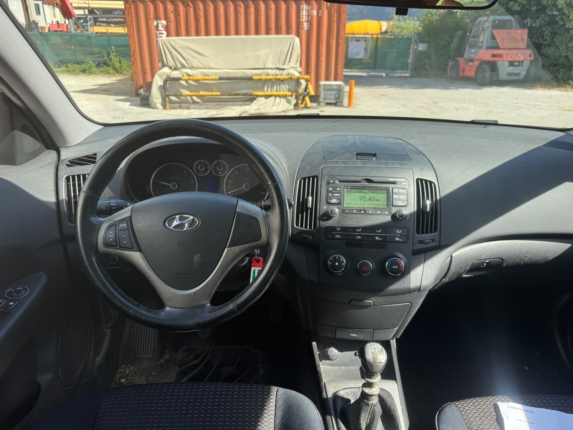 HYUNDAI i30 1.6 CRDi Style-image-7