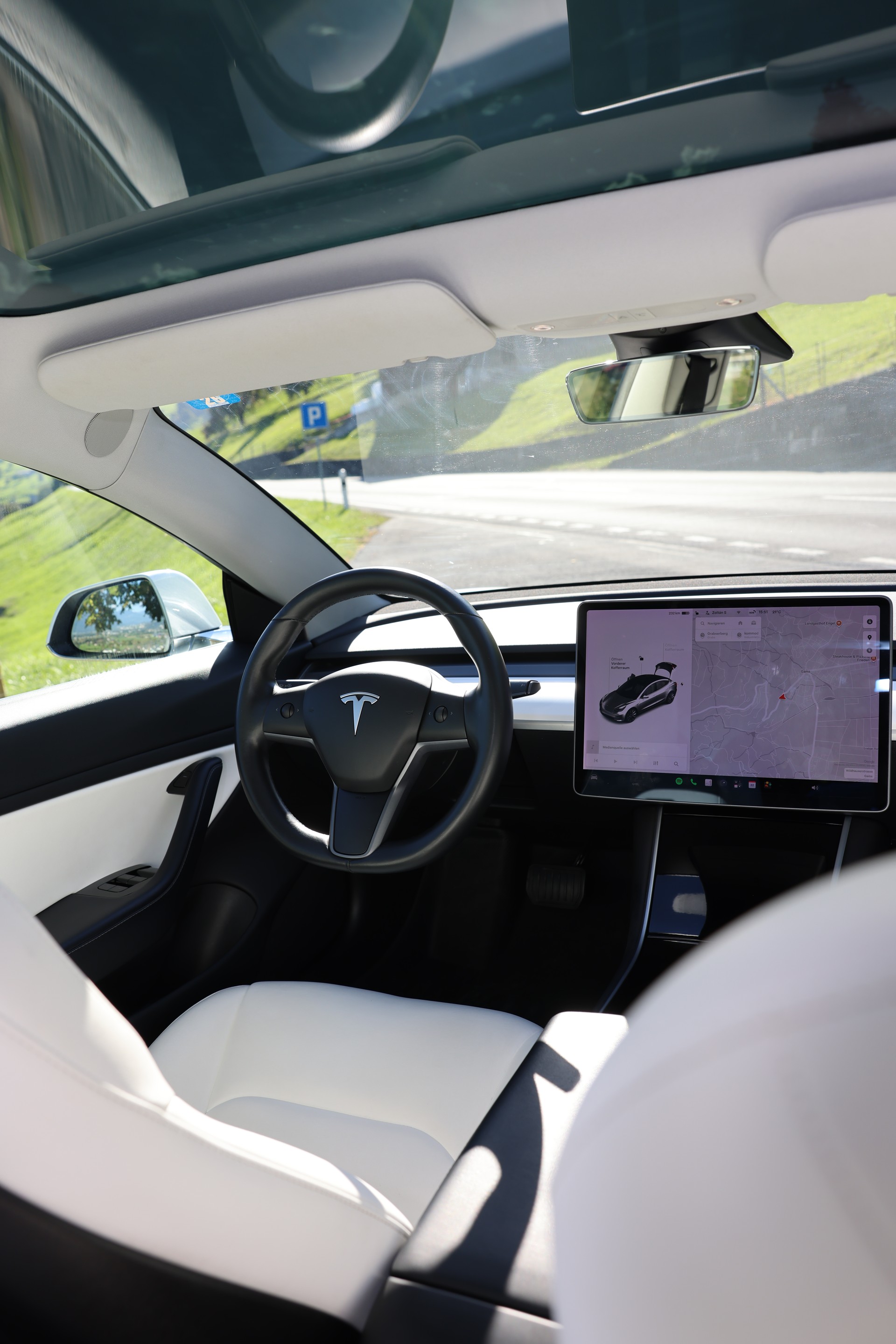 TESLA Long Range Dual Motor AWD-image-3
