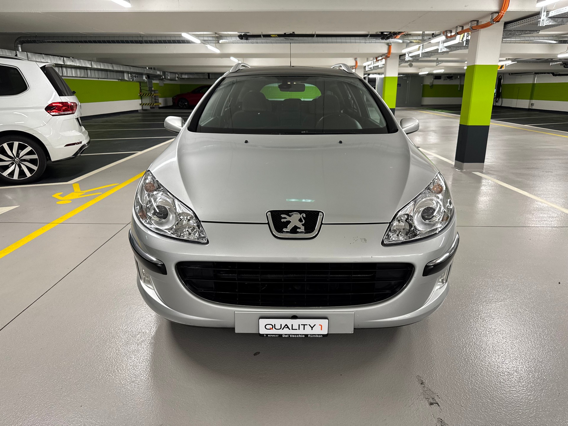 PEUGEOT 407 SW 2.2 ST Dynamic-image-1