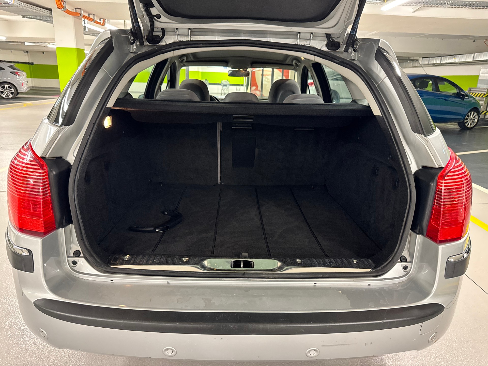 PEUGEOT 407 SW 2.2 ST Dynamic-image-8