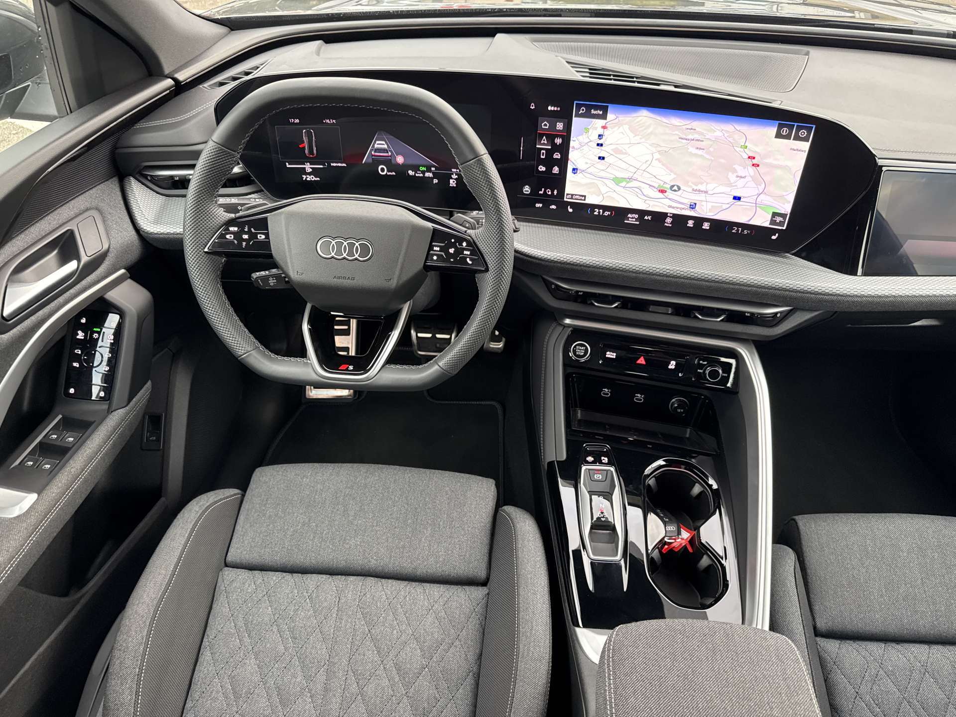 AUDI Q5 TFSi quatto S-Line 204PS S-Tronic Automat-image-4
