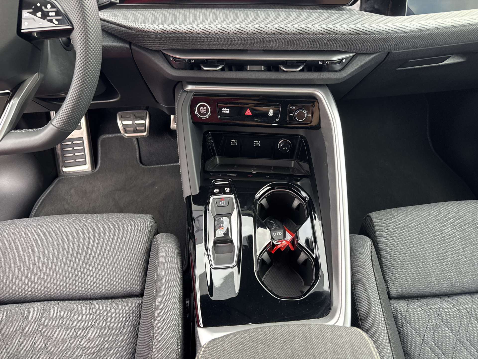 AUDI Q5 TFSi quatto S-Line 204PS S-Tronic Automat-image-11