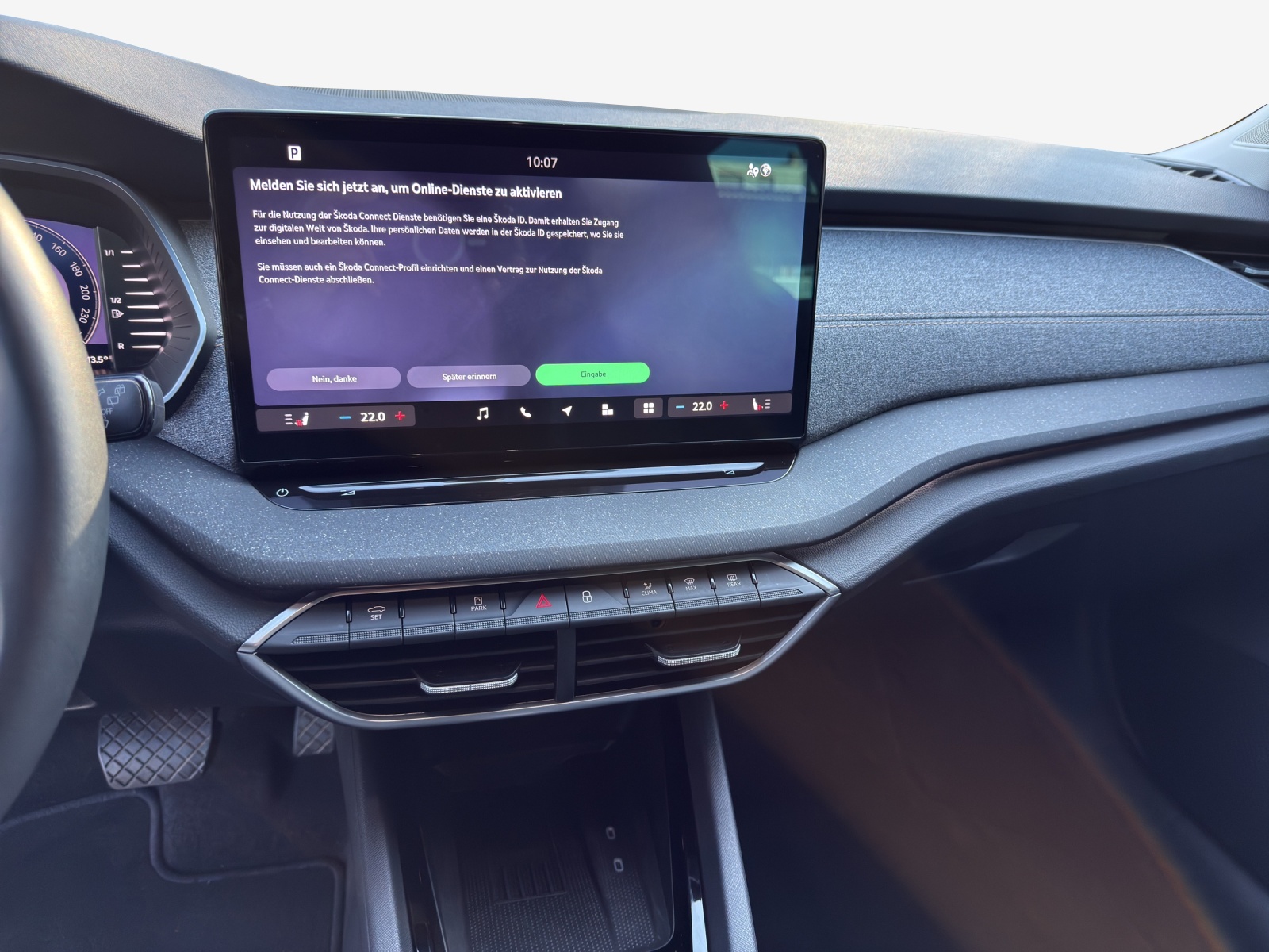 SKODA Octavia Combi 2.0 TDI DSG Selection-image-10
