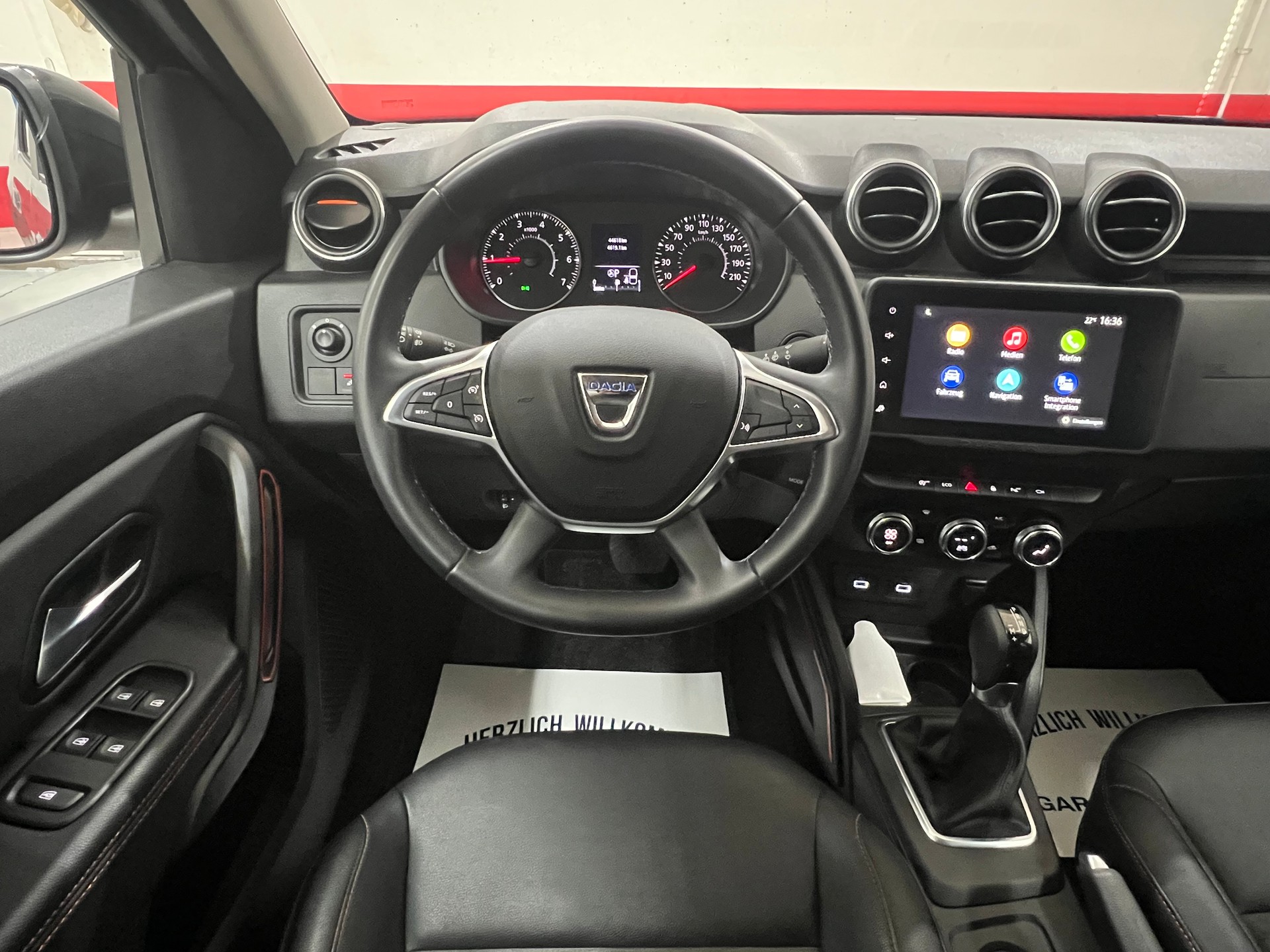 DACIA Duster TCe 150 Extreme EDC 4x2-image-9