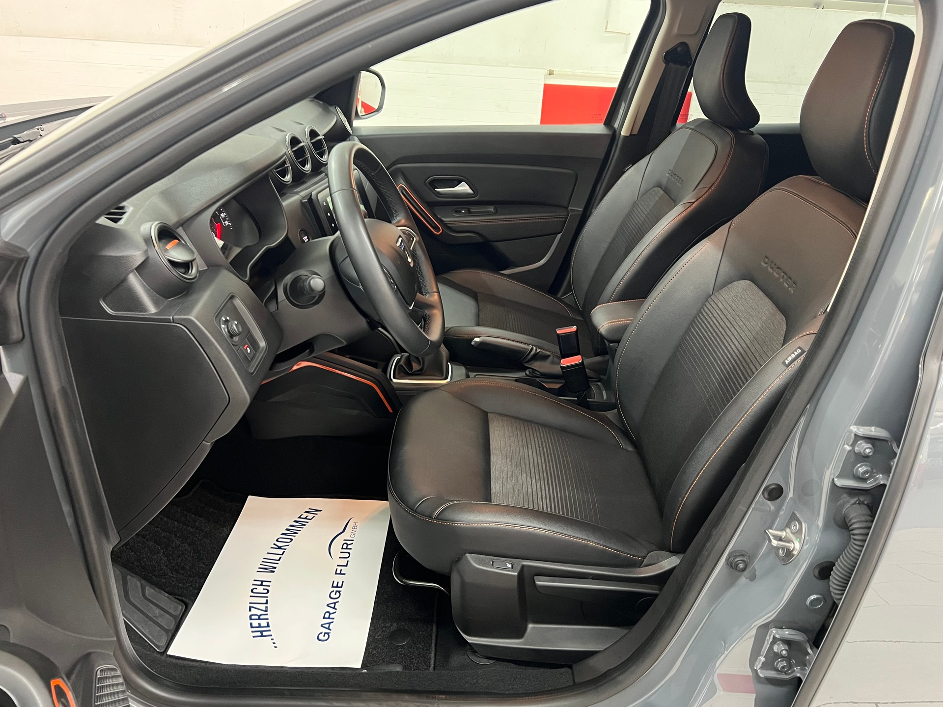 DACIA Duster TCe 150 Extreme EDC 4x2-image-11
