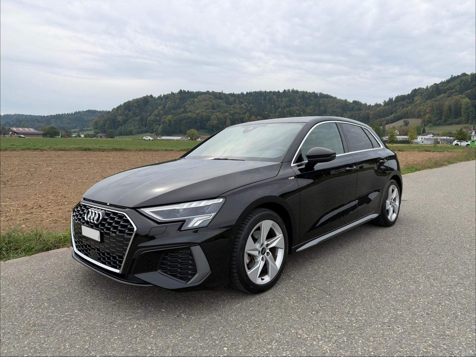 AUDI A3 1.5 35 TFSI S Line Attraction S-Tronic-image-0