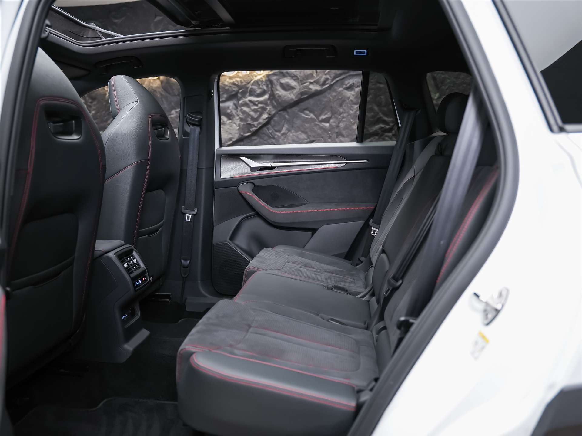 SKODA Kodiaq 2.0 TSI RS 4x4 *Head Up*Panorama*Standheizung*-image-14