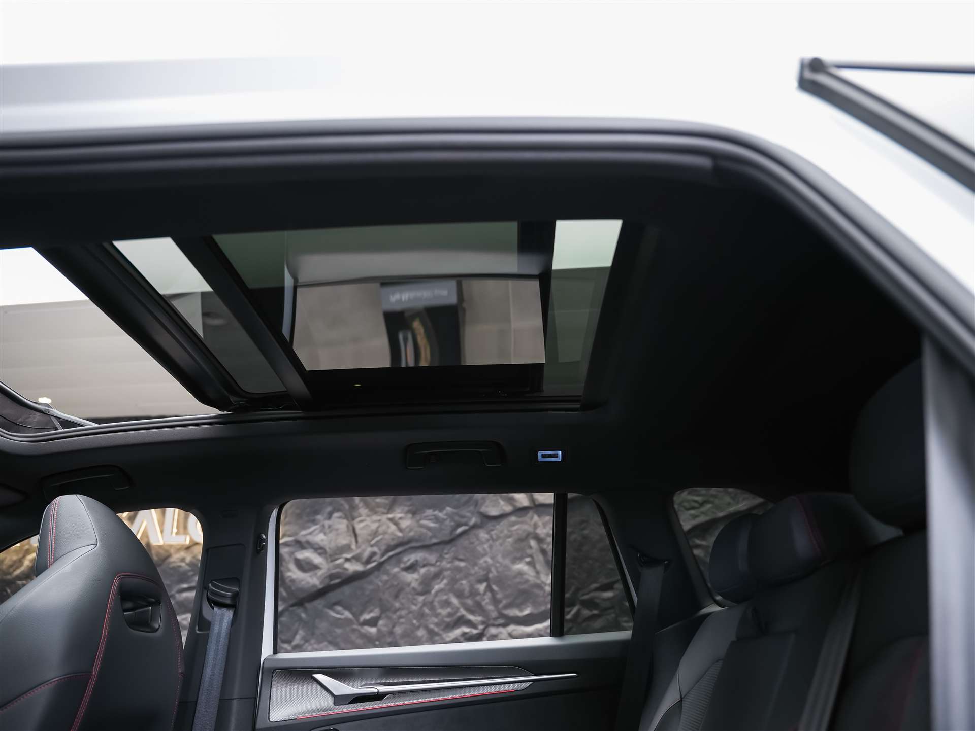 SKODA Kodiaq 2.0 TSI RS 4x4 *Head Up*Panorama*Standheizung*-image-13
